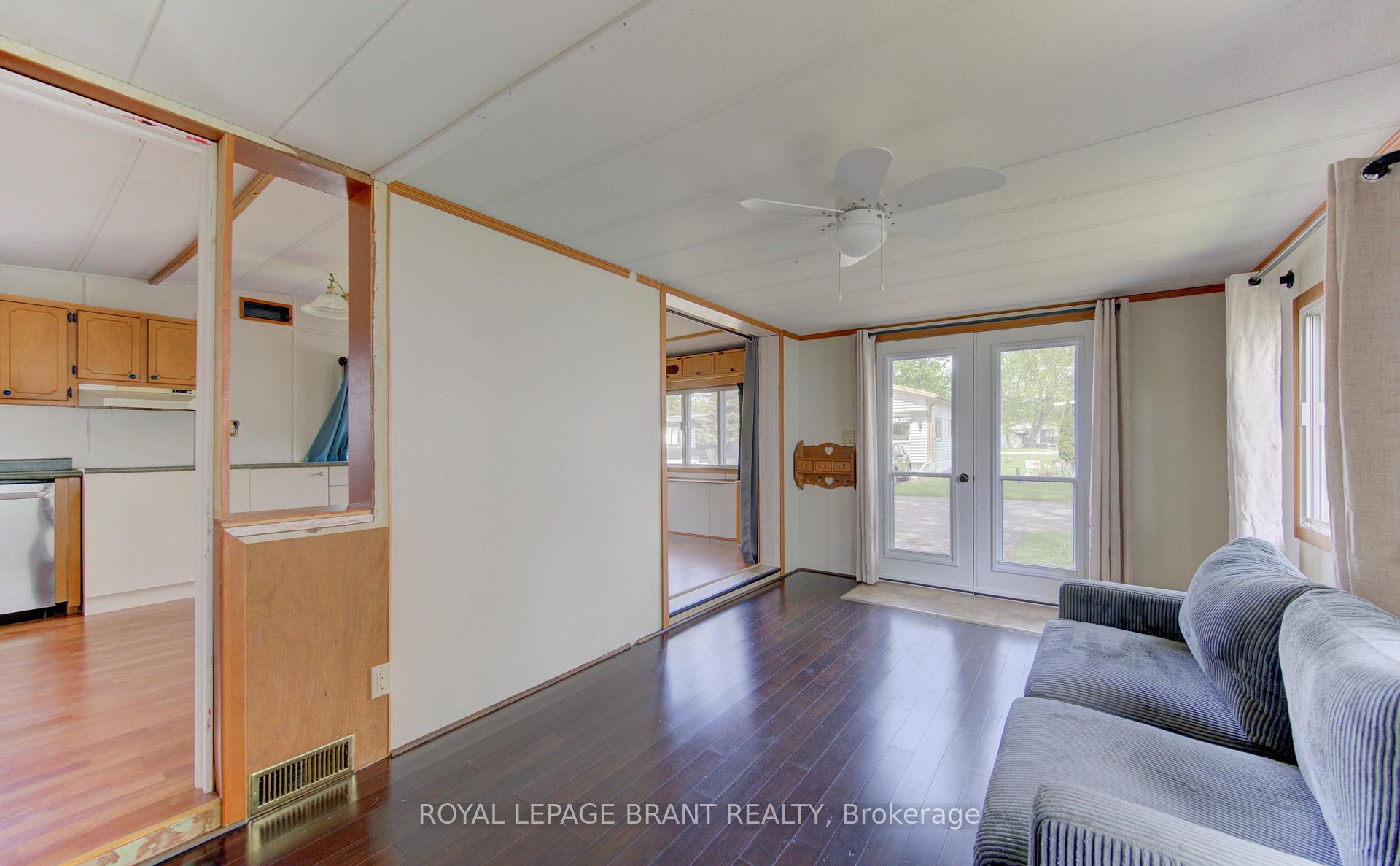 Photo 4 of Unit 196, 580 Beaver Creek Road, Waterloo, Erbsville/Laurelwood — HOMEH