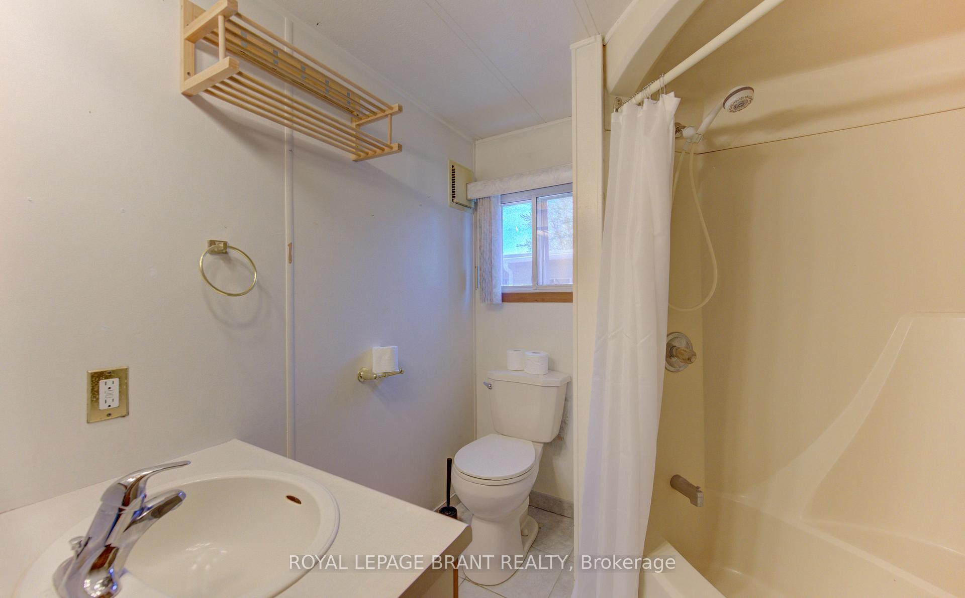 Photo 13 of Unit 196, 580 Beaver Creek Road, Waterloo, Erbsville/Laurelwood — HOMEH