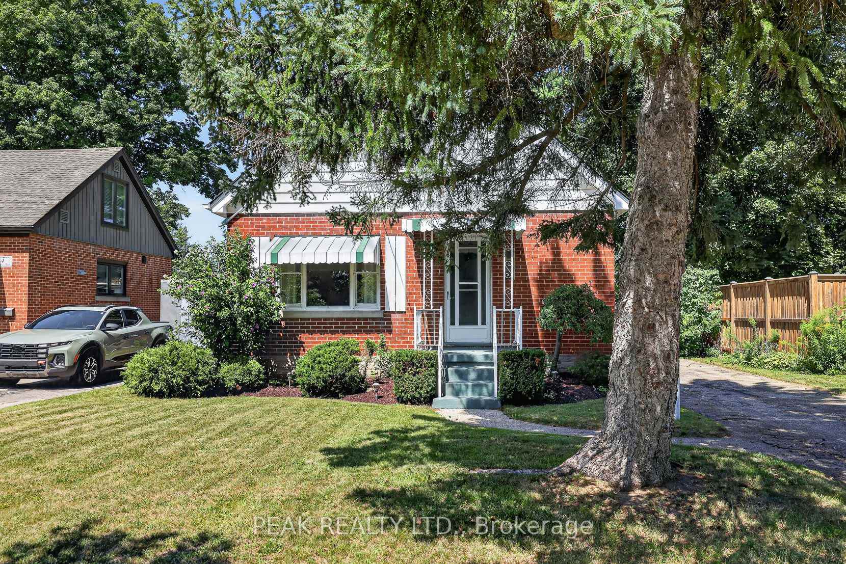 Photo 2 of 78 Belleview Avenue, Kitchener, Auditorium — HOMEH