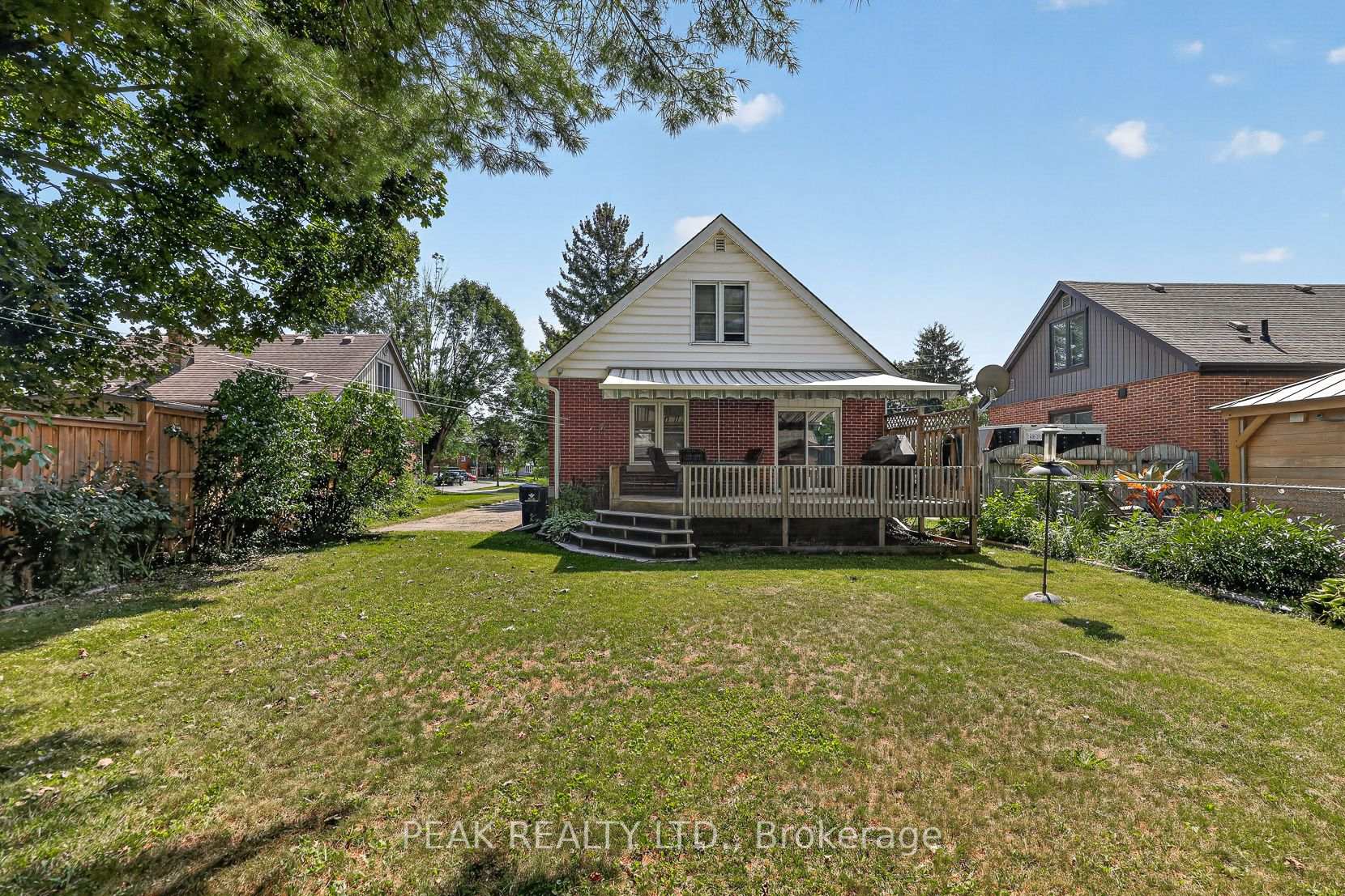 Photo 6 of 78 Belleview Avenue, Kitchener, Auditorium — HOMEH