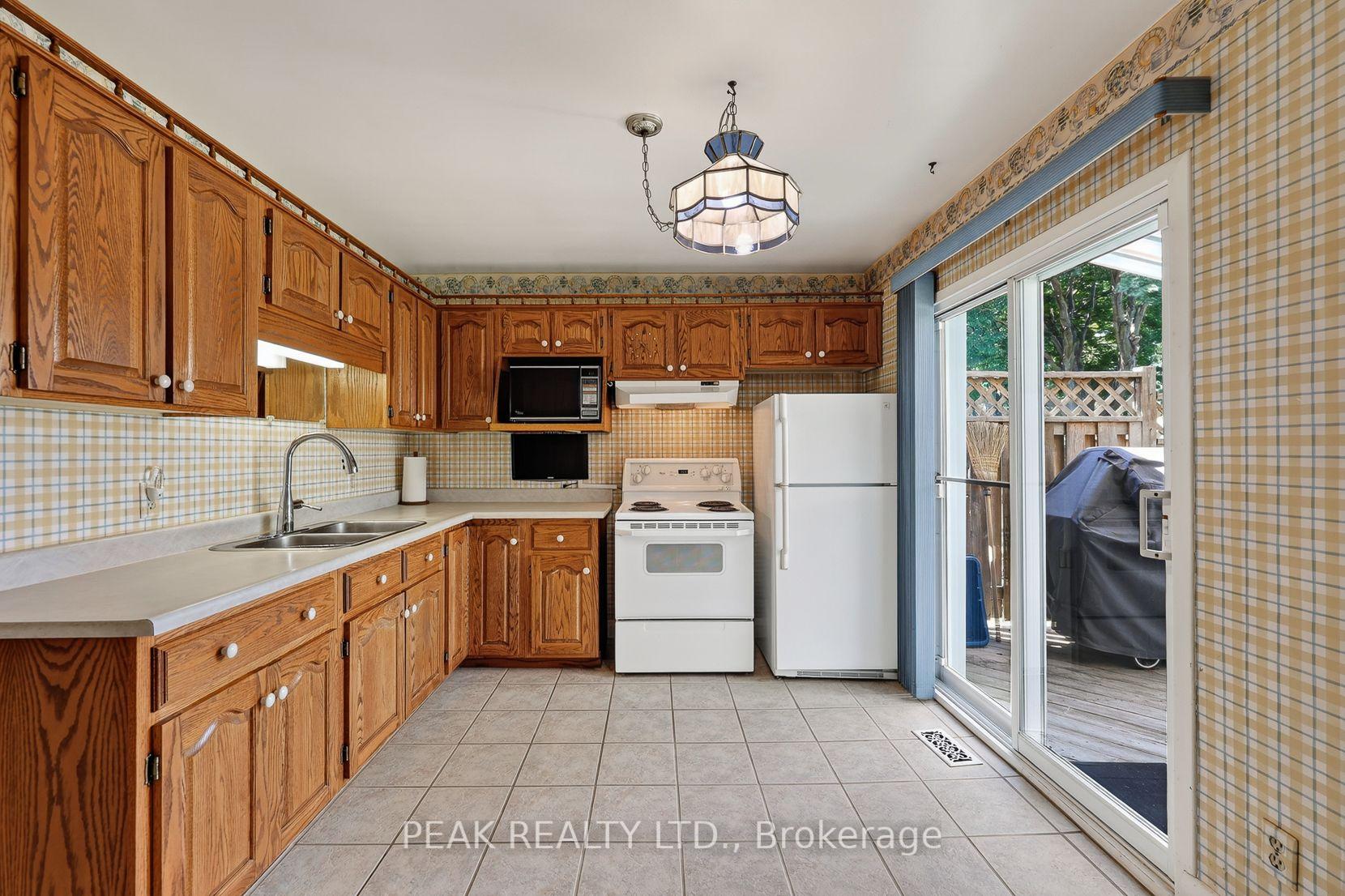 Photo 13 of 78 Belleview Avenue, Kitchener, Auditorium — HOMEH