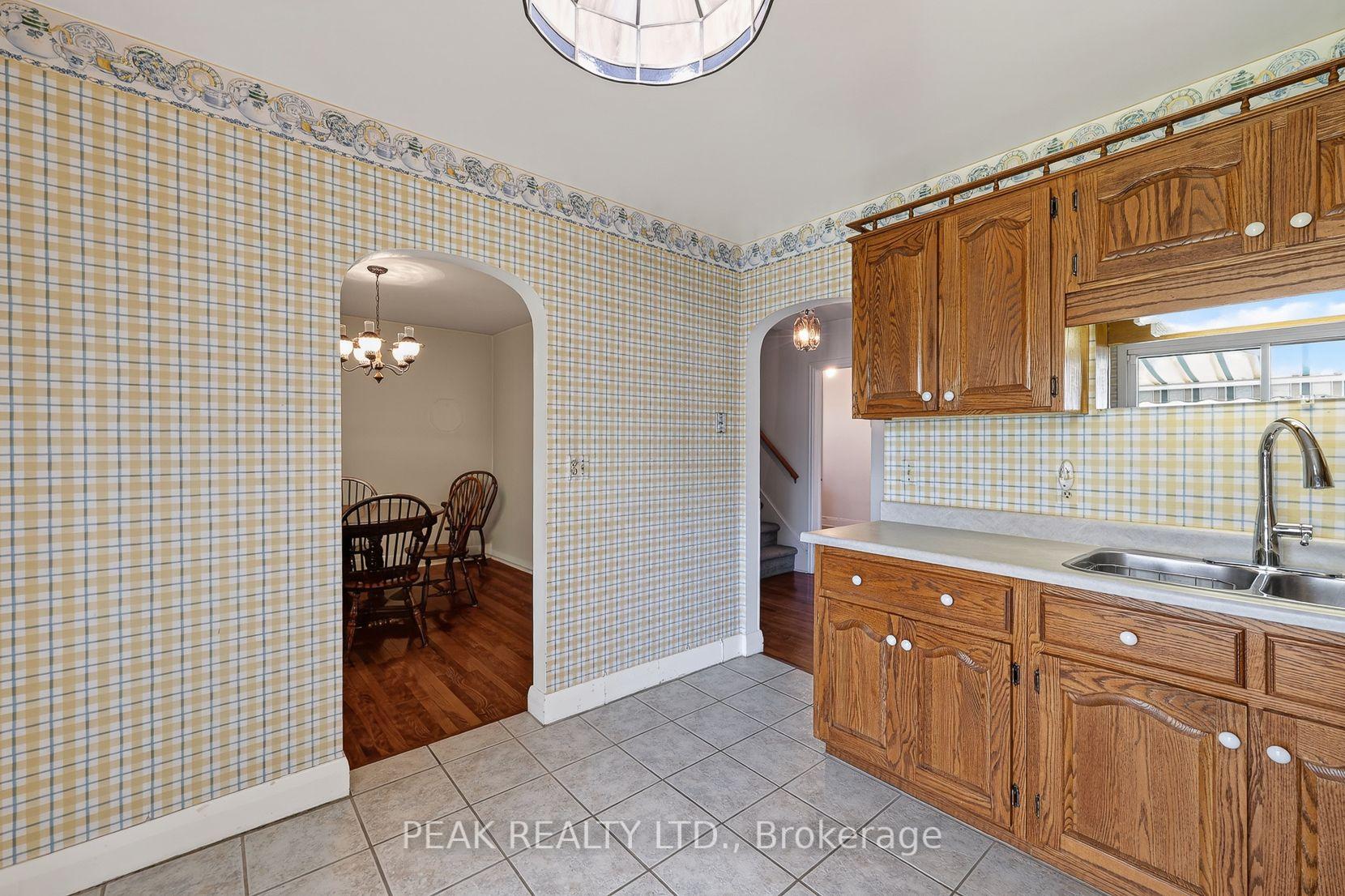 Photo 14 of 78 Belleview Avenue, Kitchener, Auditorium — HOMEH
