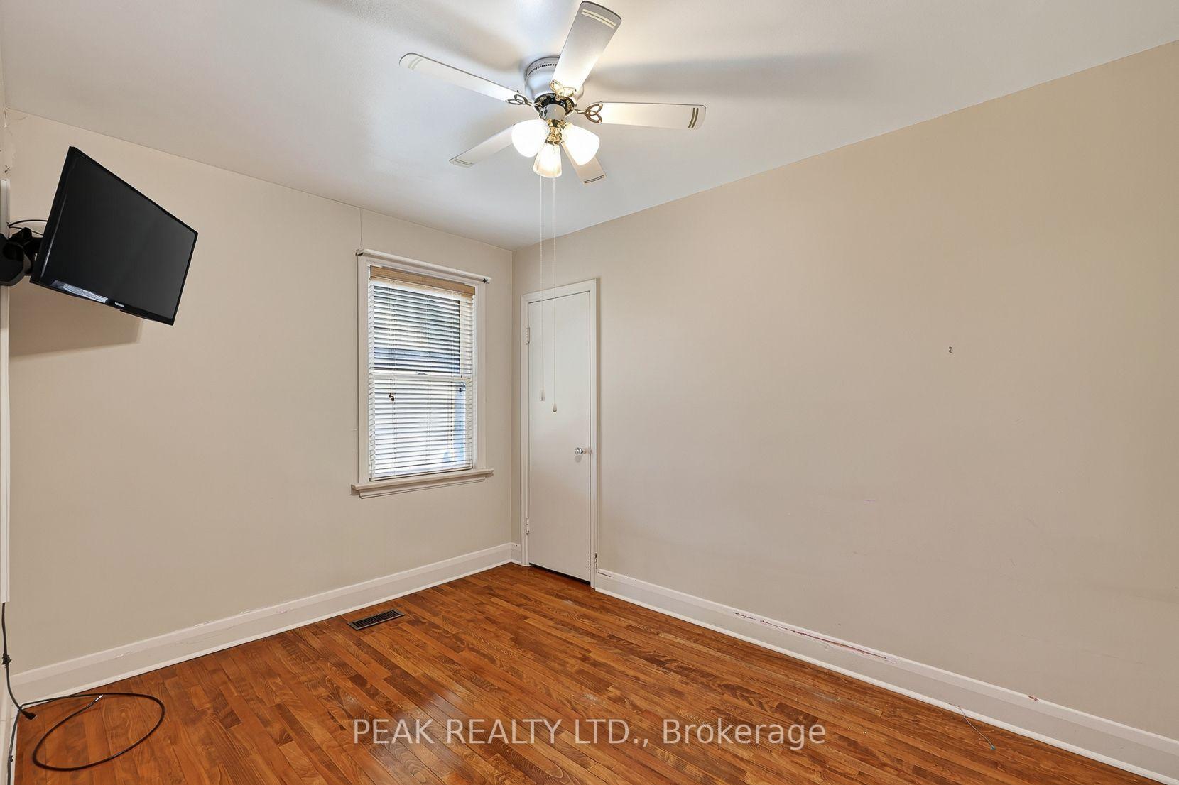 Photo 17 of 78 Belleview Avenue, Kitchener, Auditorium — HOMEH
