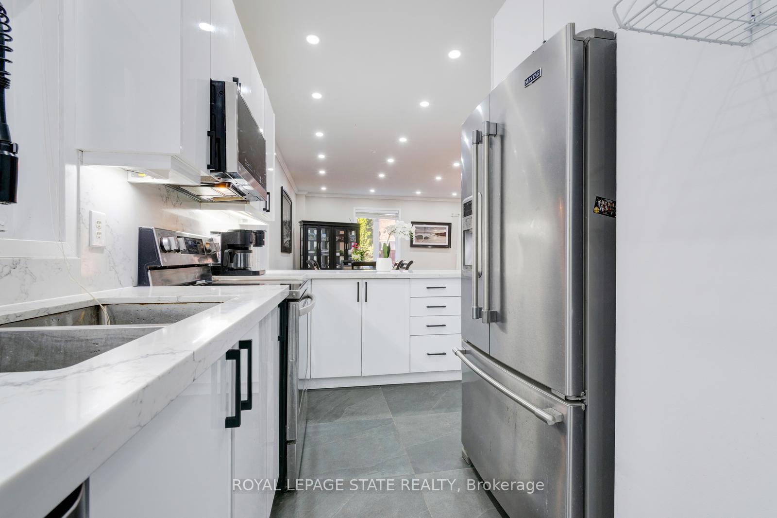 Photo 9 of 33 Panorama Way, Hamilton, Stoney Creek — HOMEH