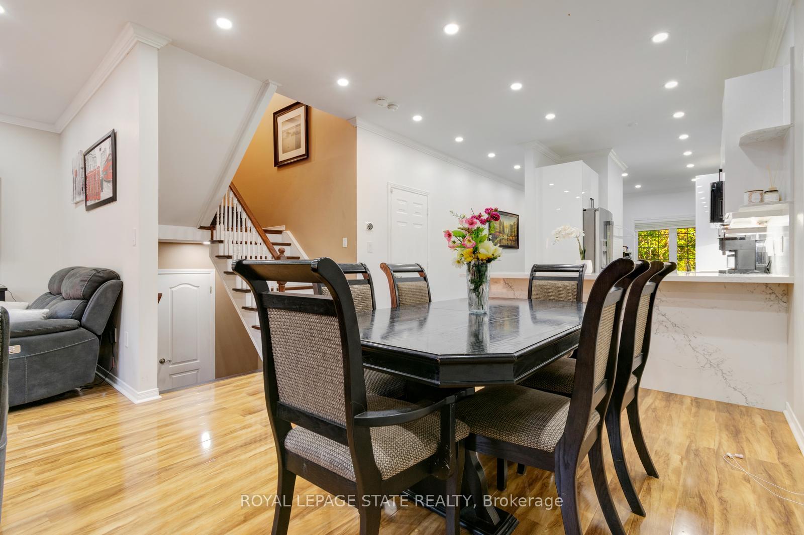 Photo 17 of 33 Panorama Way, Hamilton, Stoney Creek — HOMEH