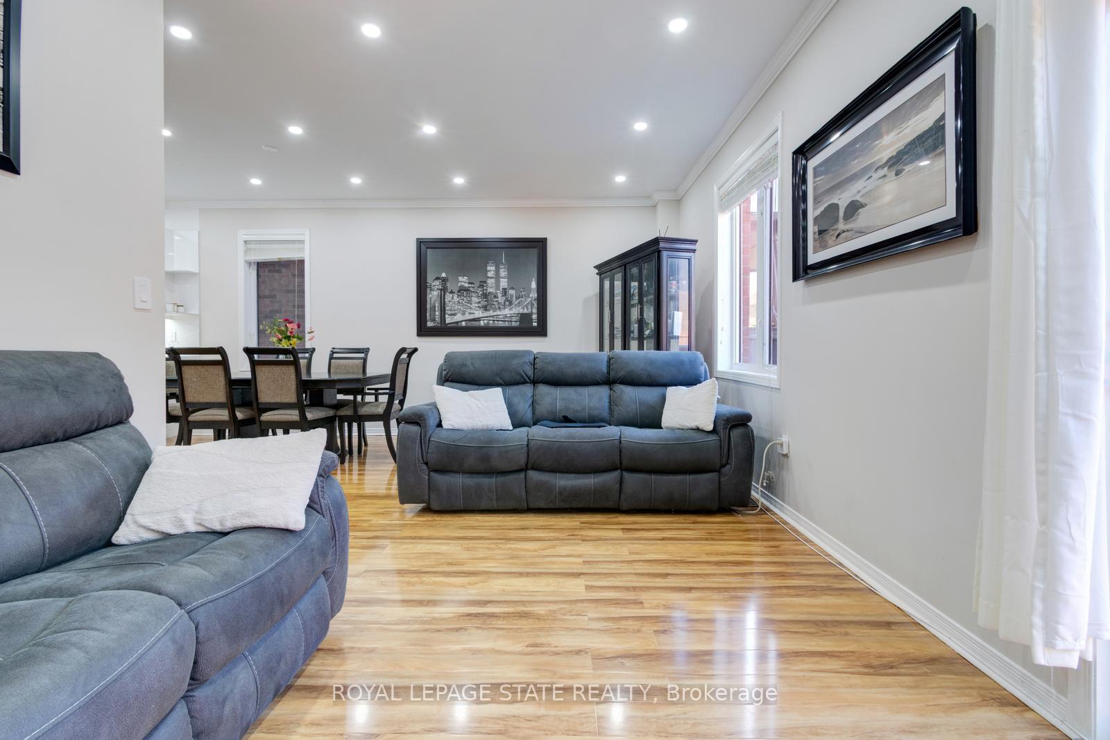 Photo 19 of 33 Panorama Way, Hamilton, Stoney Creek — HOMEH