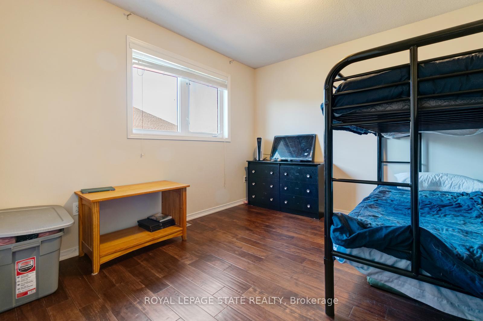 Photo 25 of 33 Panorama Way, Hamilton, Stoney Creek — HOMEH