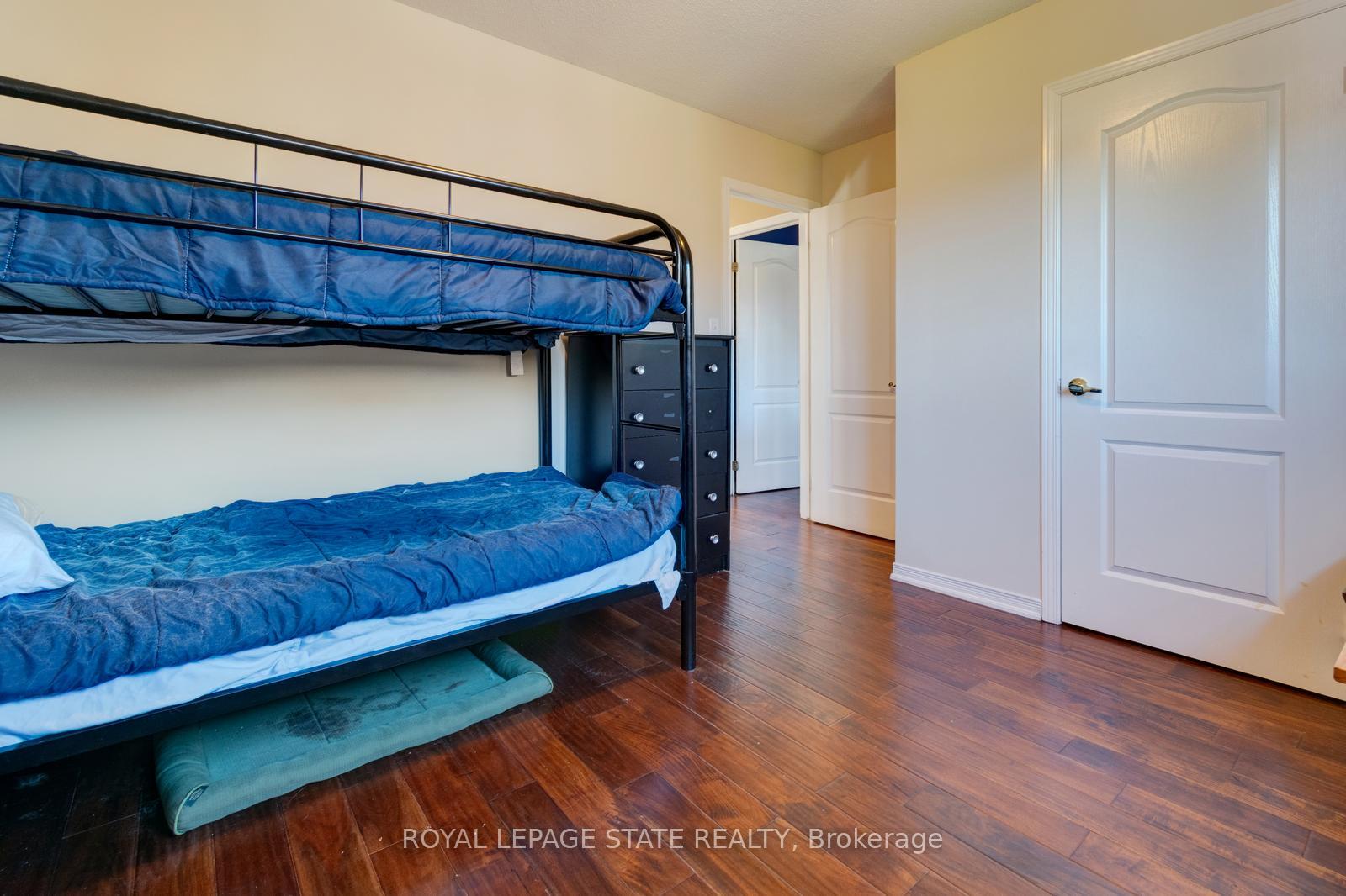 Photo 26 of 33 Panorama Way, Hamilton, Stoney Creek — HOMEH
