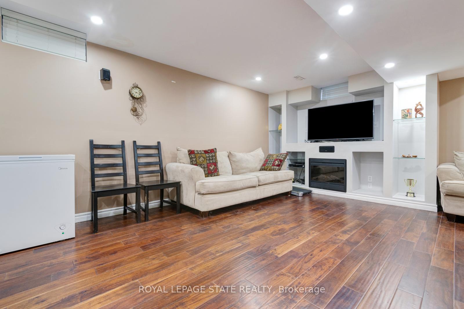 Photo 39 of 33 Panorama Way, Hamilton, Stoney Creek — HOMEH