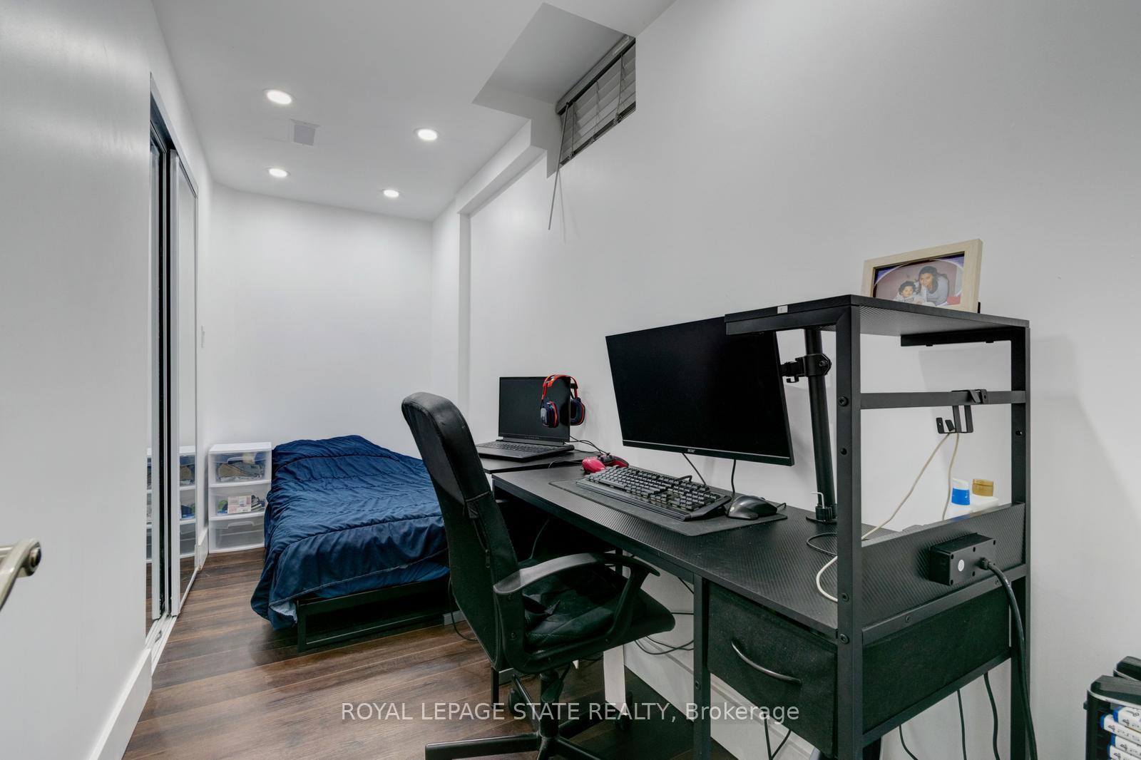 Photo 42 of 33 Panorama Way, Hamilton, Stoney Creek — HOMEH