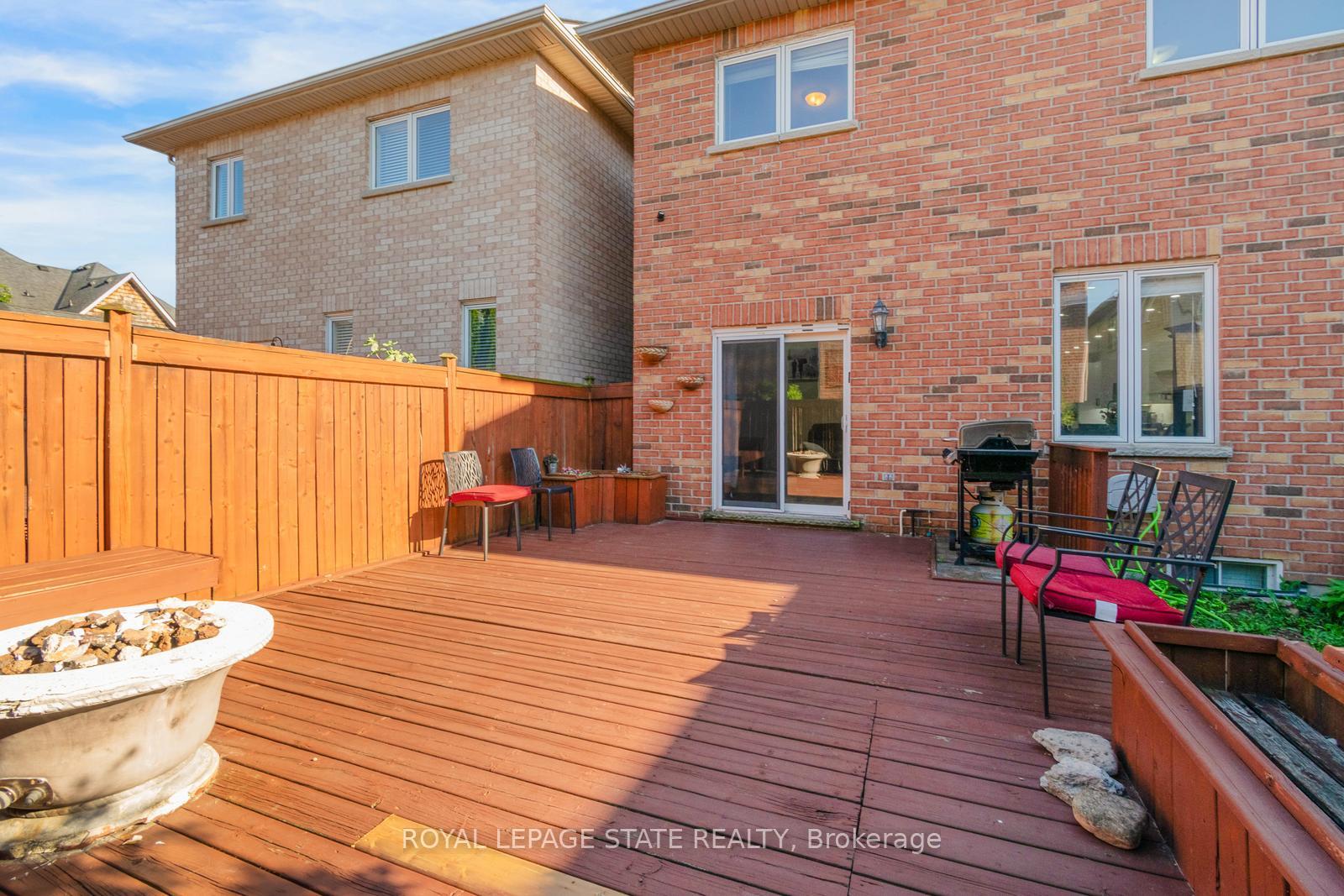 Photo 44 of 33 Panorama Way, Hamilton, Stoney Creek — HOMEH