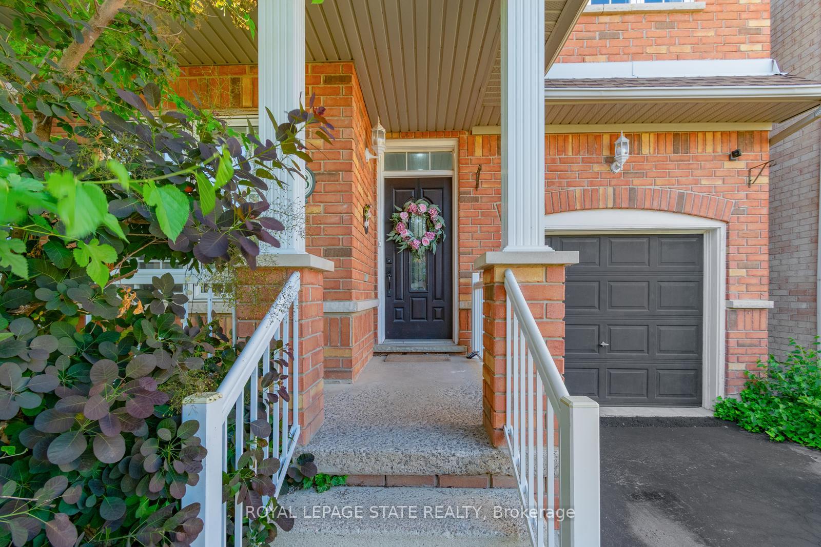 Photo 8 of 33 Panorama Way, Hamilton, Stoney Creek — HOMEH