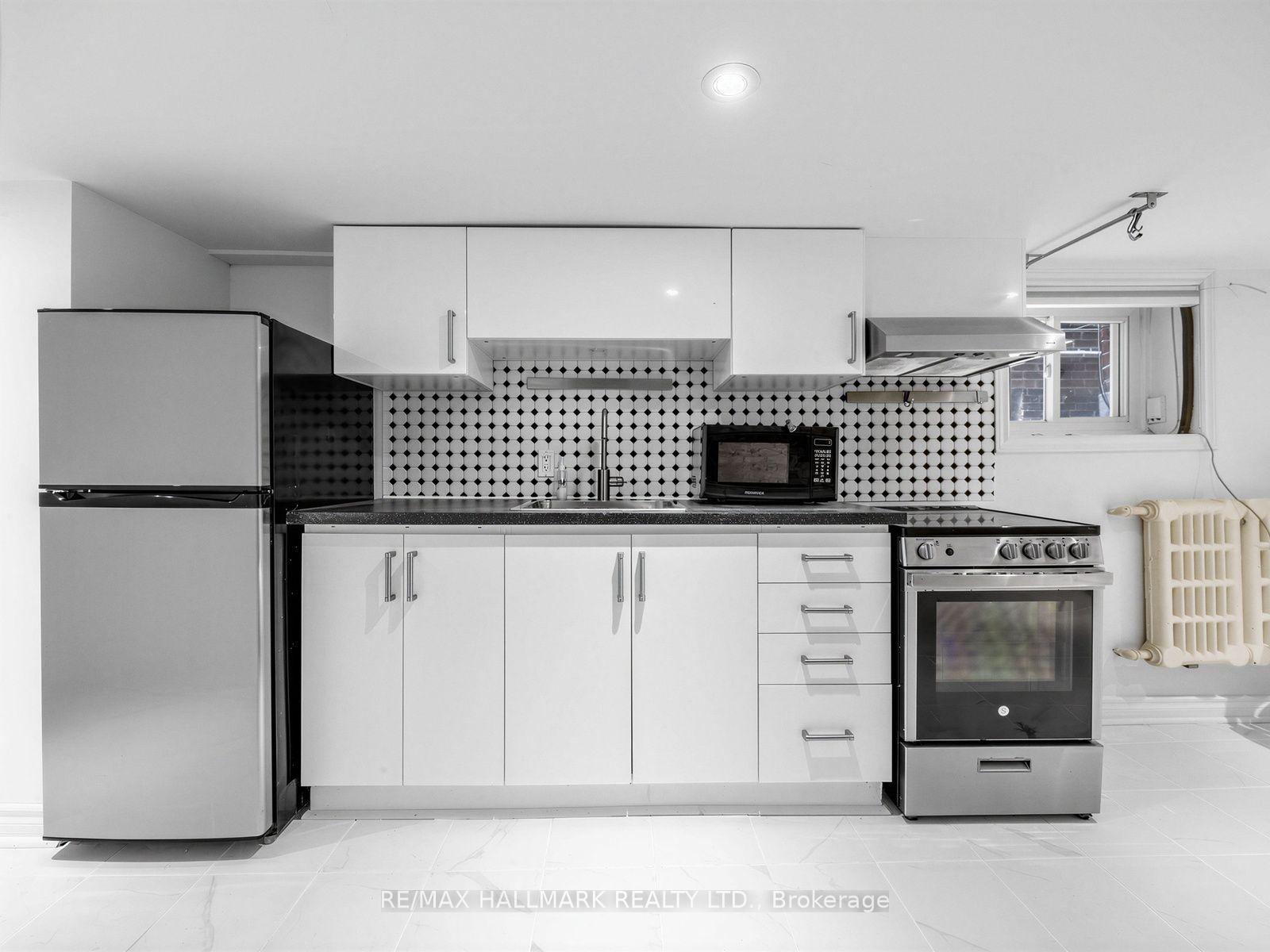 Photo 4 of Unit Lower, 271 Atlas Avenue, Toronto, Oakwood Village — HOMEH