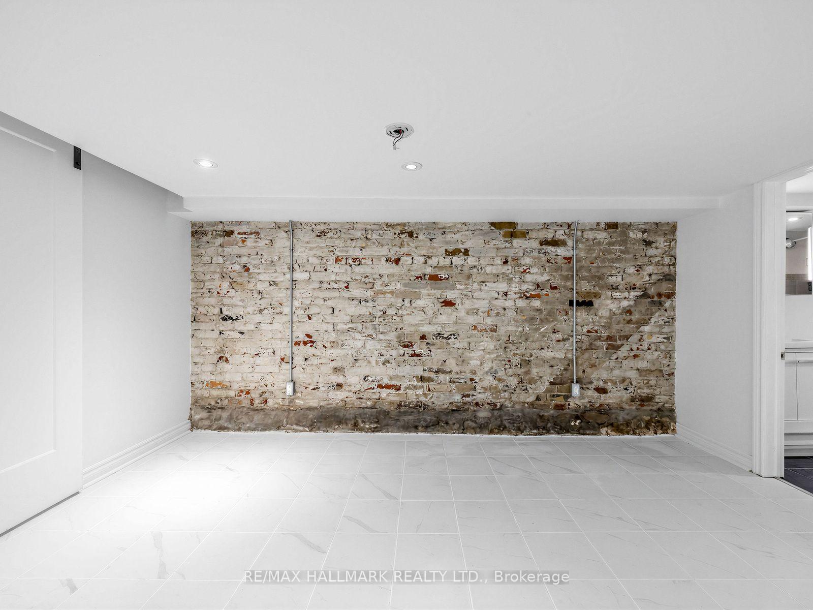 Photo 13 of Unit Lower, 271 Atlas Avenue, Toronto, Oakwood Village — HOMEH