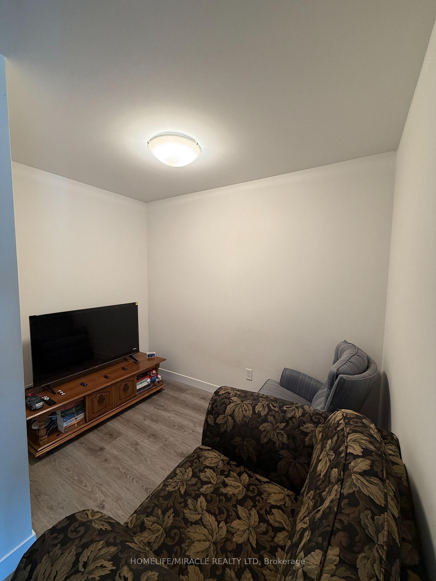 Photo 8 of Unit 1213, 60 Frederick Street, Kitchener, Civic Centre — HOMEH
