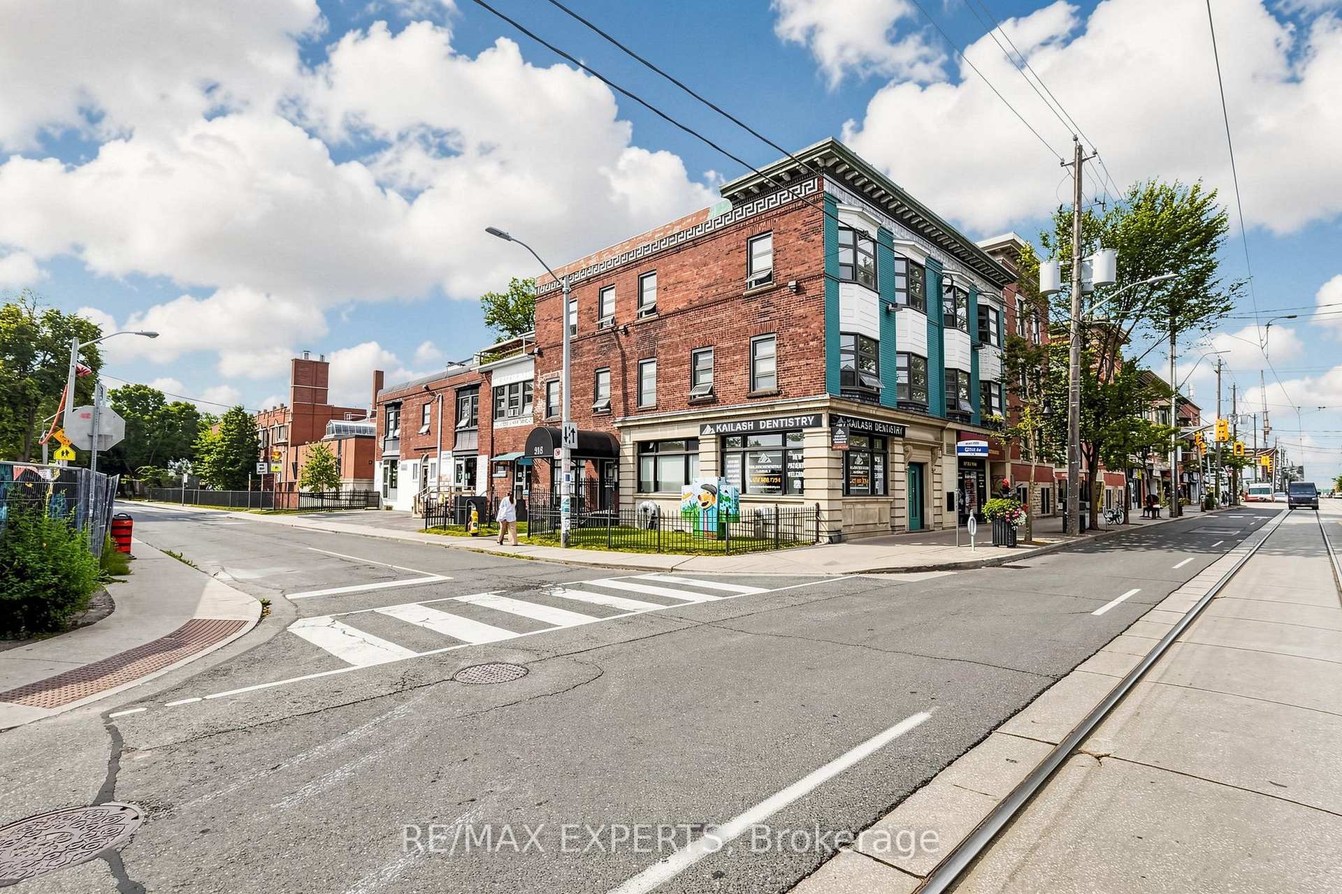 Photo 2 of Unit 204, 218 Close Avenue, Toronto, South Parkdale — HOMEH