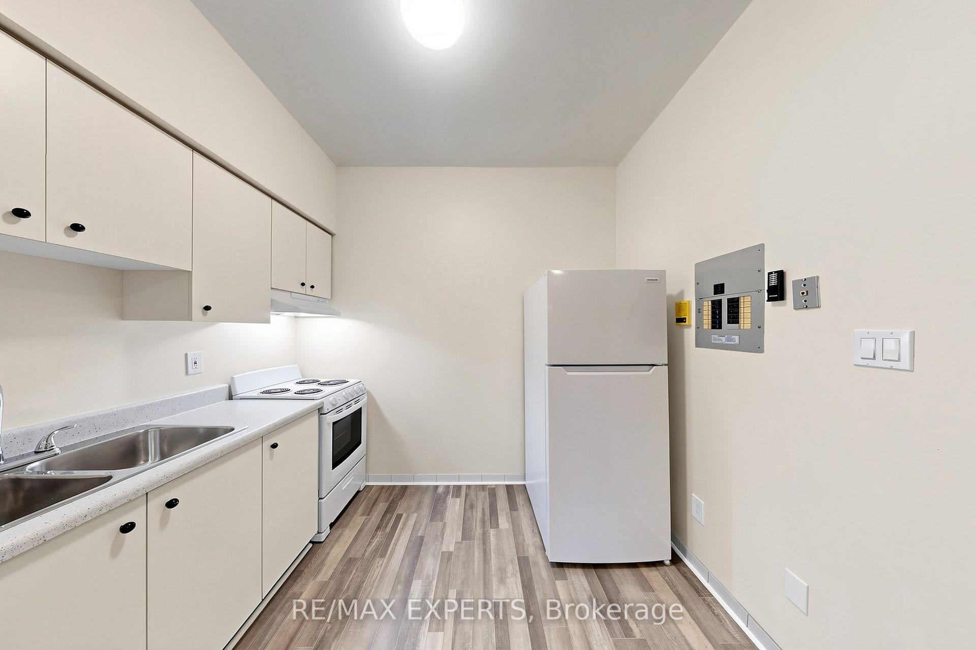 Photo 12 of Unit 204, 218 Close Avenue, Toronto, South Parkdale — HOMEH