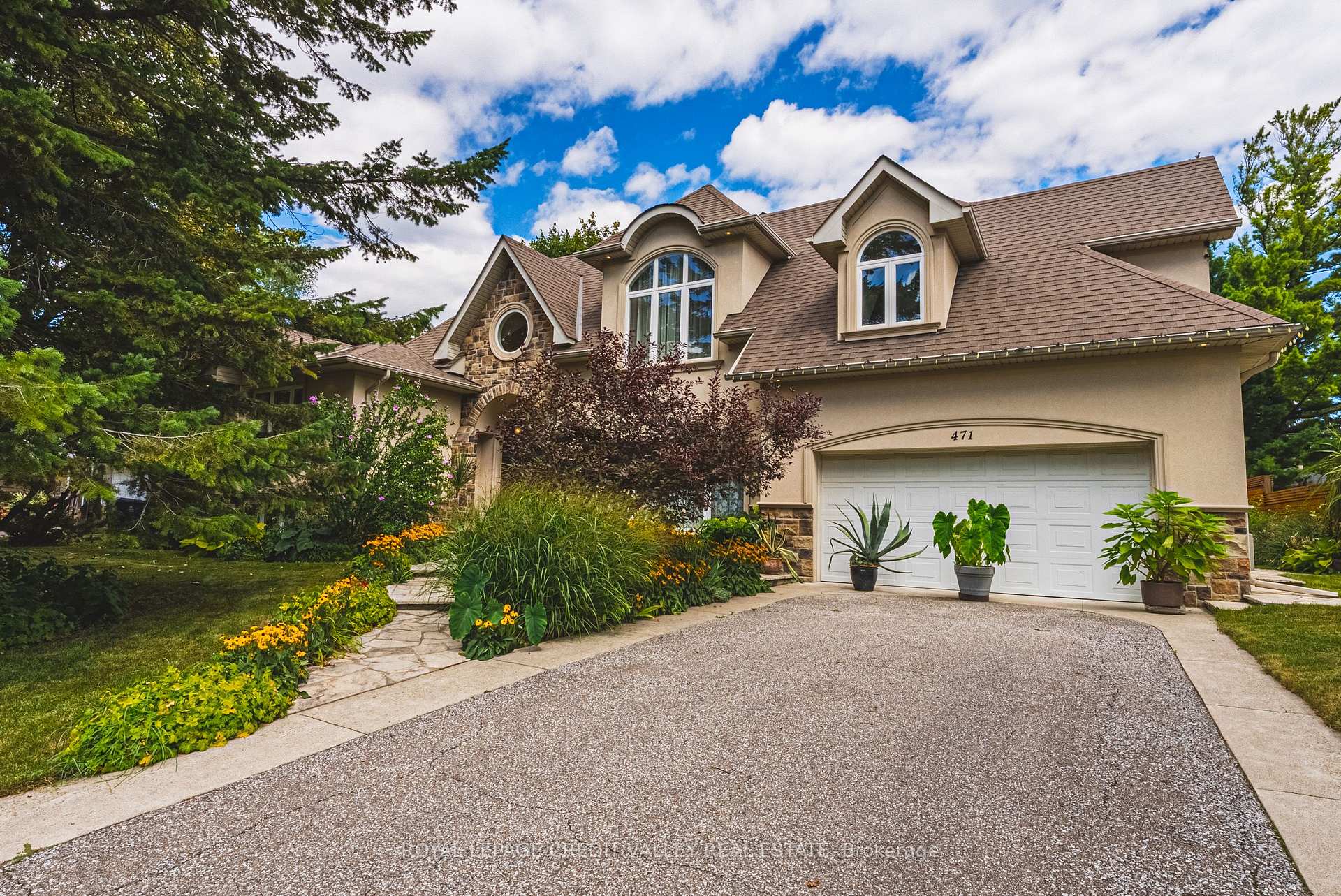 Photo 3 of 471 The Kingsway, Etobicoke, Kingsway South — HOMEH