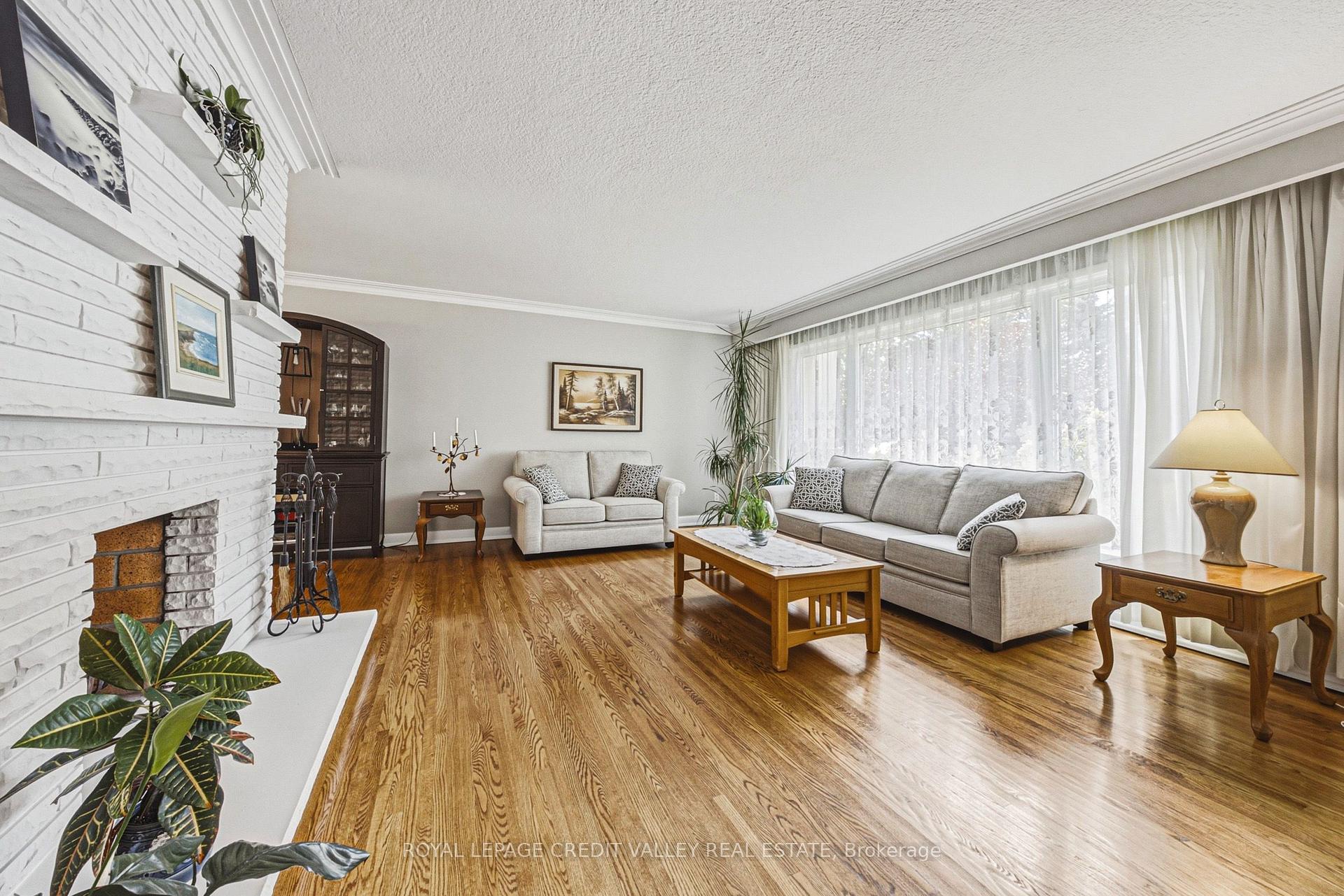 Photo 7 of 471 The Kingsway, Etobicoke, Kingsway South — HOMEH