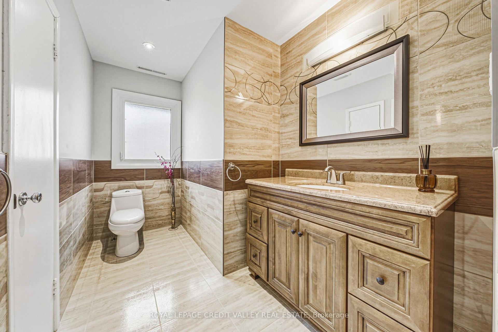 Photo 19 of 471 The Kingsway, Etobicoke, Kingsway South — HOMEH