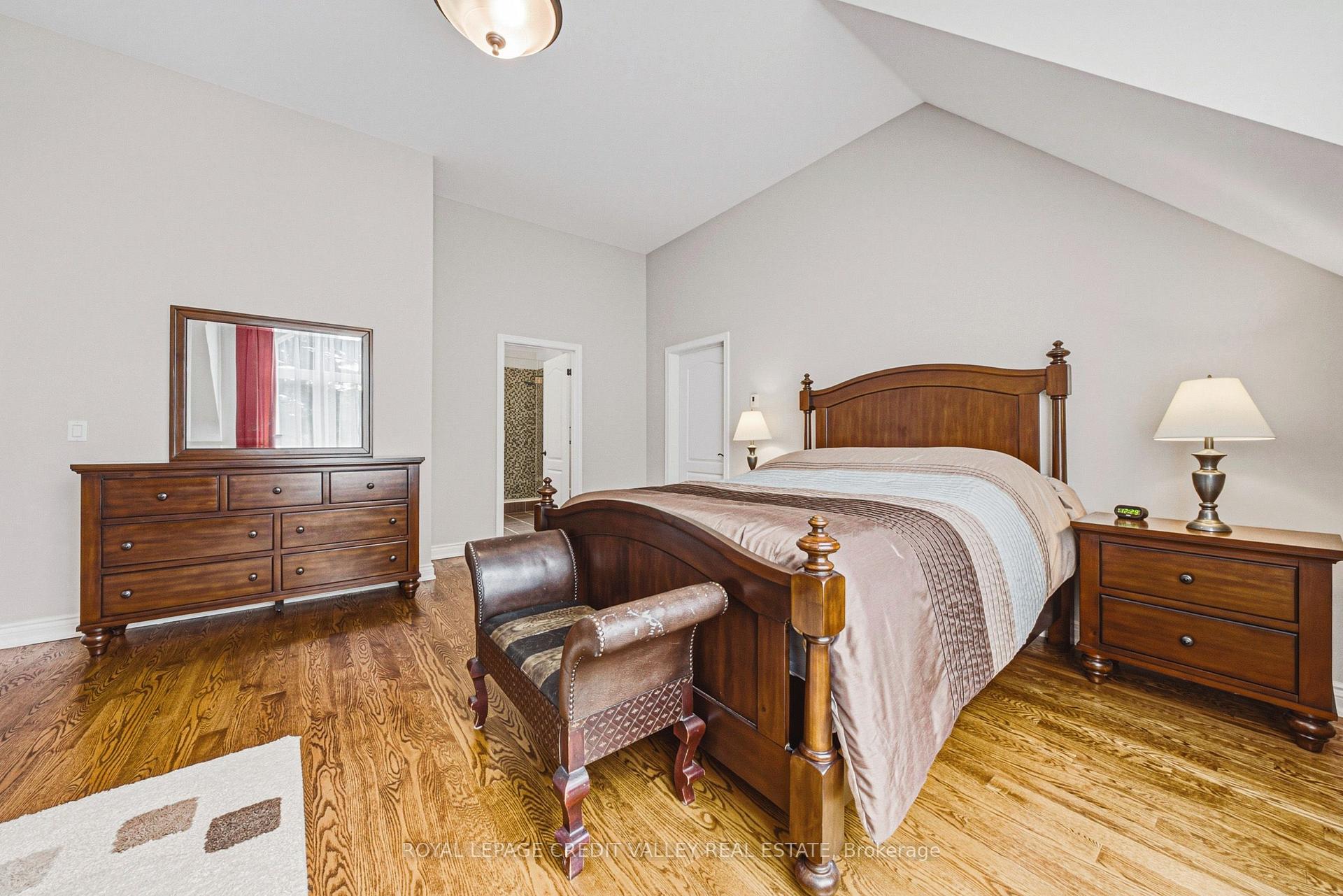 Photo 26 of 471 The Kingsway, Etobicoke, Kingsway South — HOMEH