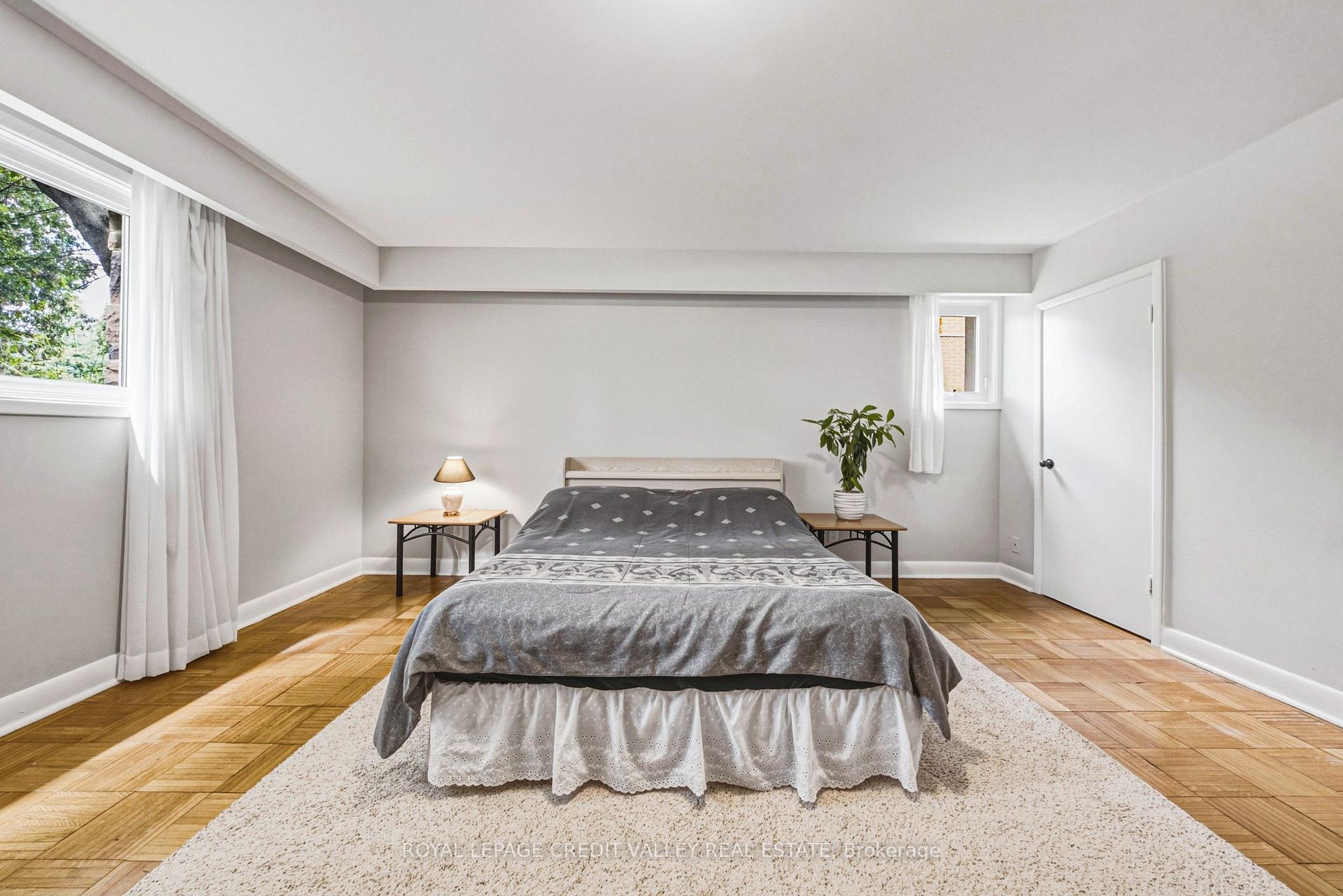Photo 31 of 471 The Kingsway, Etobicoke, Kingsway South — HOMEH
