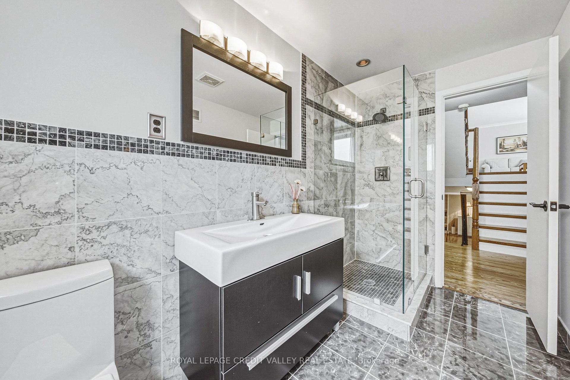 Photo 32 of 471 The Kingsway, Etobicoke, Kingsway South — HOMEH