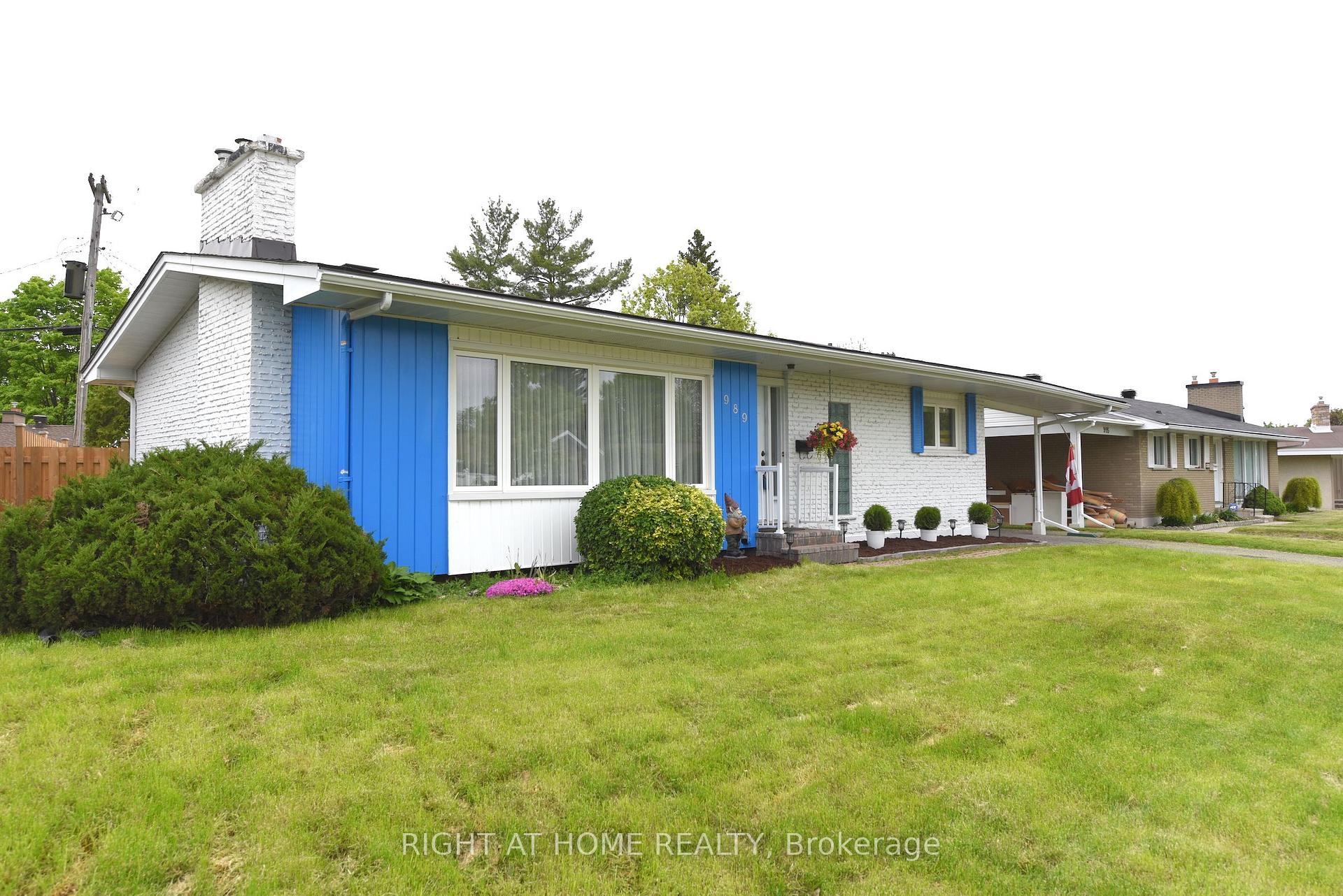 Photo 2 of 989 Goren Avenue, Ottawa, Elmvale Acres/Urbandale — HOMEH