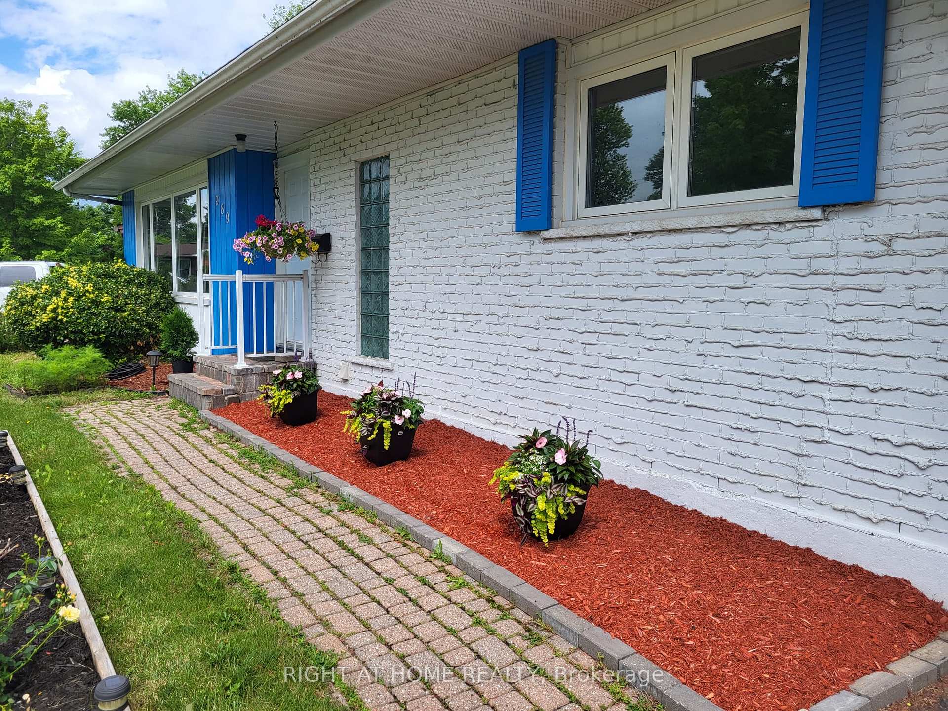 Photo 3 of 989 Goren Avenue, Ottawa, Elmvale Acres/Urbandale — HOMEH