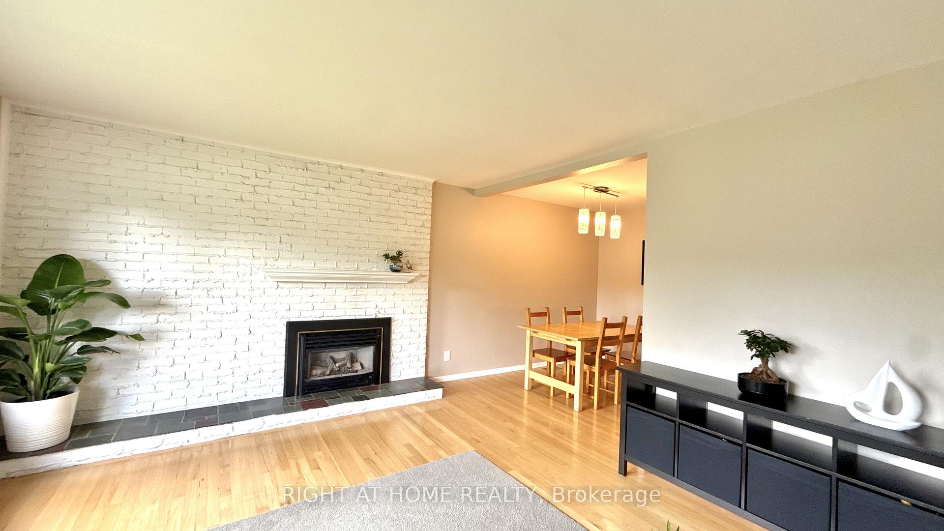 Photo 10 of 989 Goren Avenue, Ottawa, Elmvale Acres/Urbandale — HOMEH