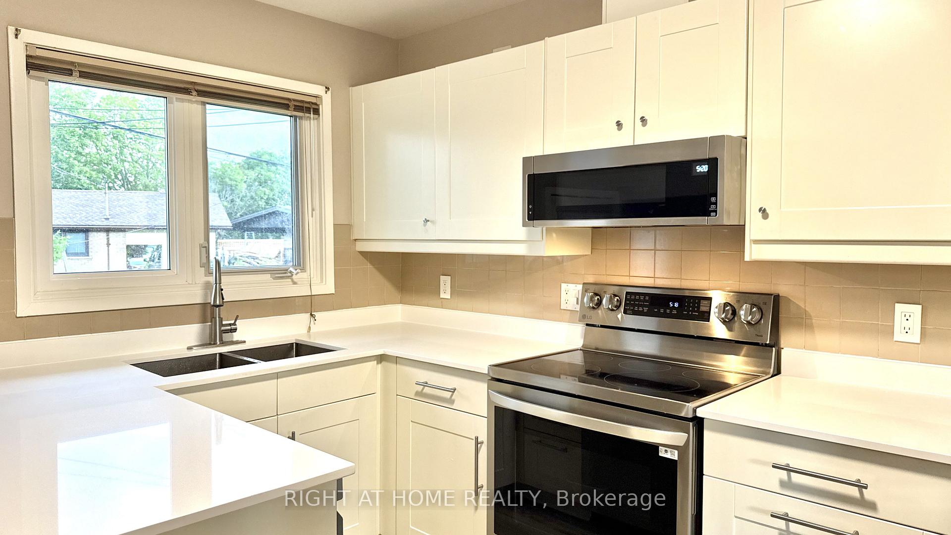 Photo 13 of 989 Goren Avenue, Ottawa, Elmvale Acres/Urbandale — HOMEH