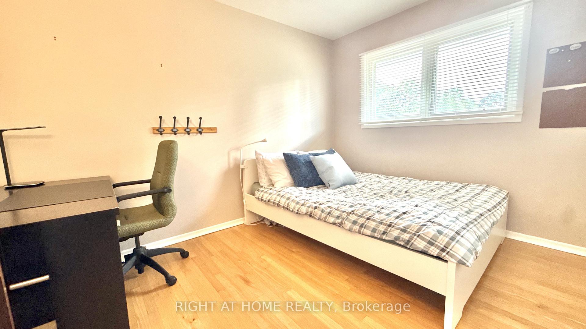 Photo 15 of 989 Goren Avenue, Ottawa, Elmvale Acres/Urbandale — HOMEH