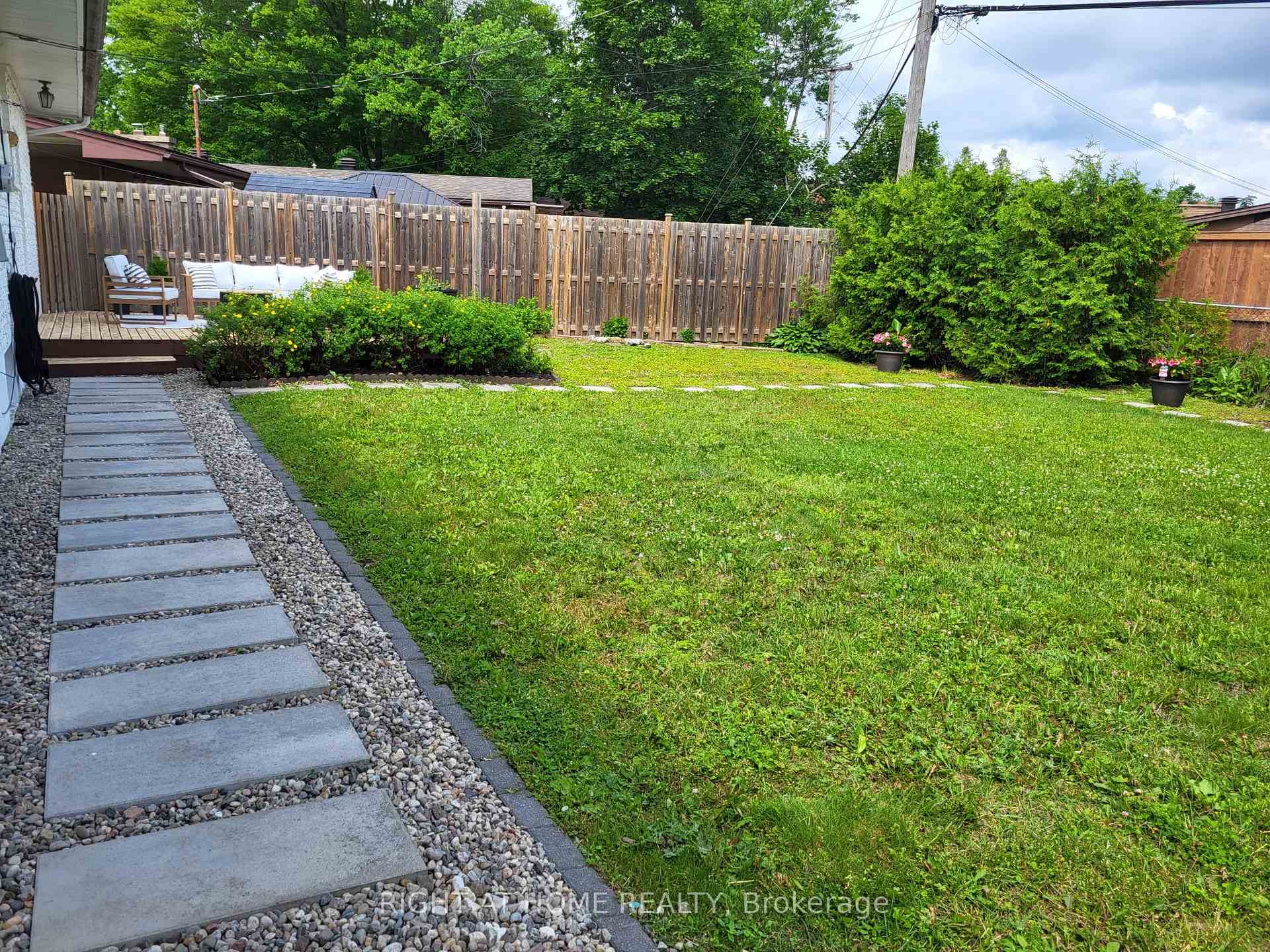 Photo 26 of 989 Goren Avenue, Ottawa, Elmvale Acres/Urbandale — HOMEH