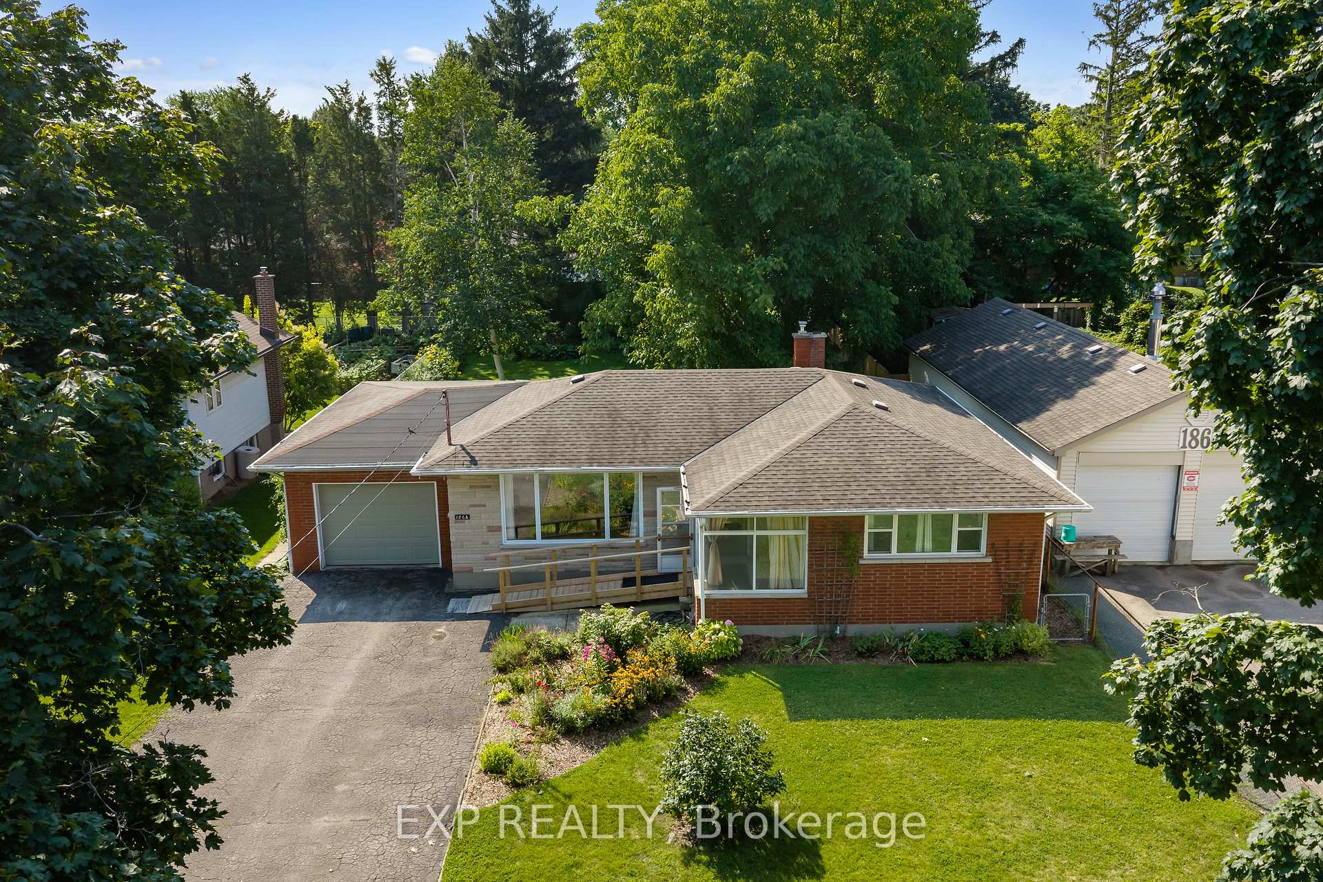 Photo 1 of 186A Lakeshore Road, St. Catharines, Vine/Linwell — HOMEH