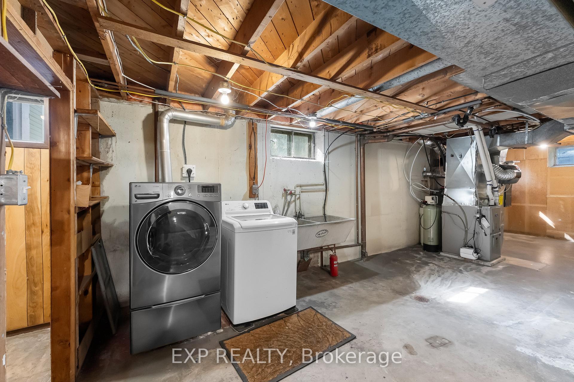 Photo 23 of 186A Lakeshore Road, St. Catharines, Vine/Linwell — HOMEH