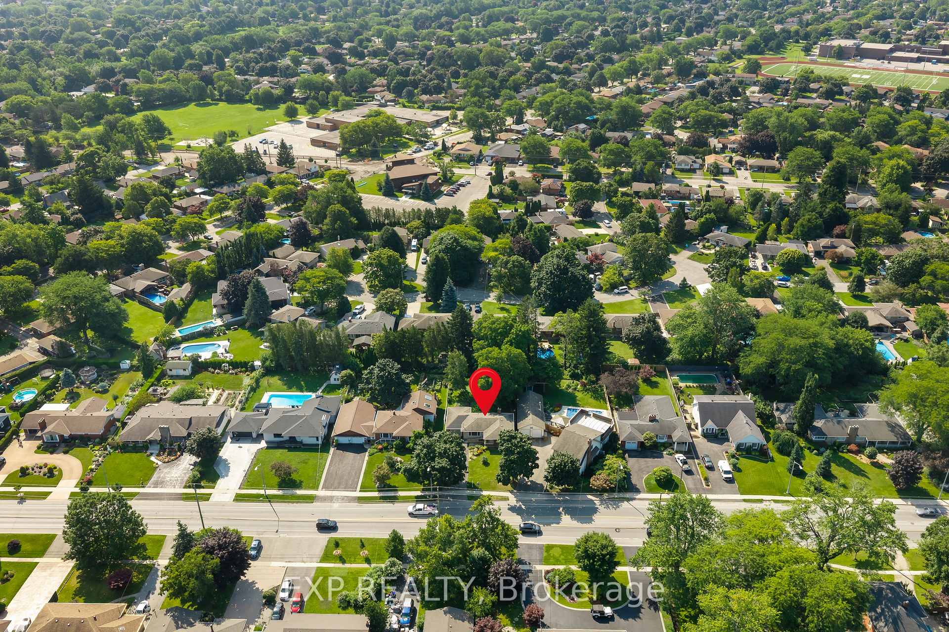 Photo 38 of 186A Lakeshore Road, St. Catharines, Vine/Linwell — HOMEH