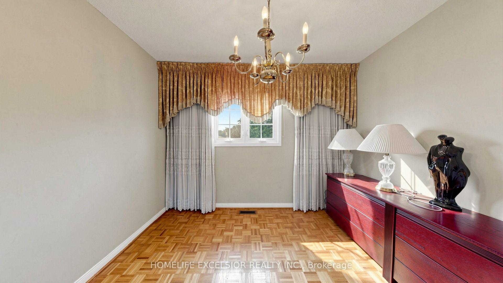 Photo 33 of 190 Raymerville Drive, Markham, Raymerville — HOMEH