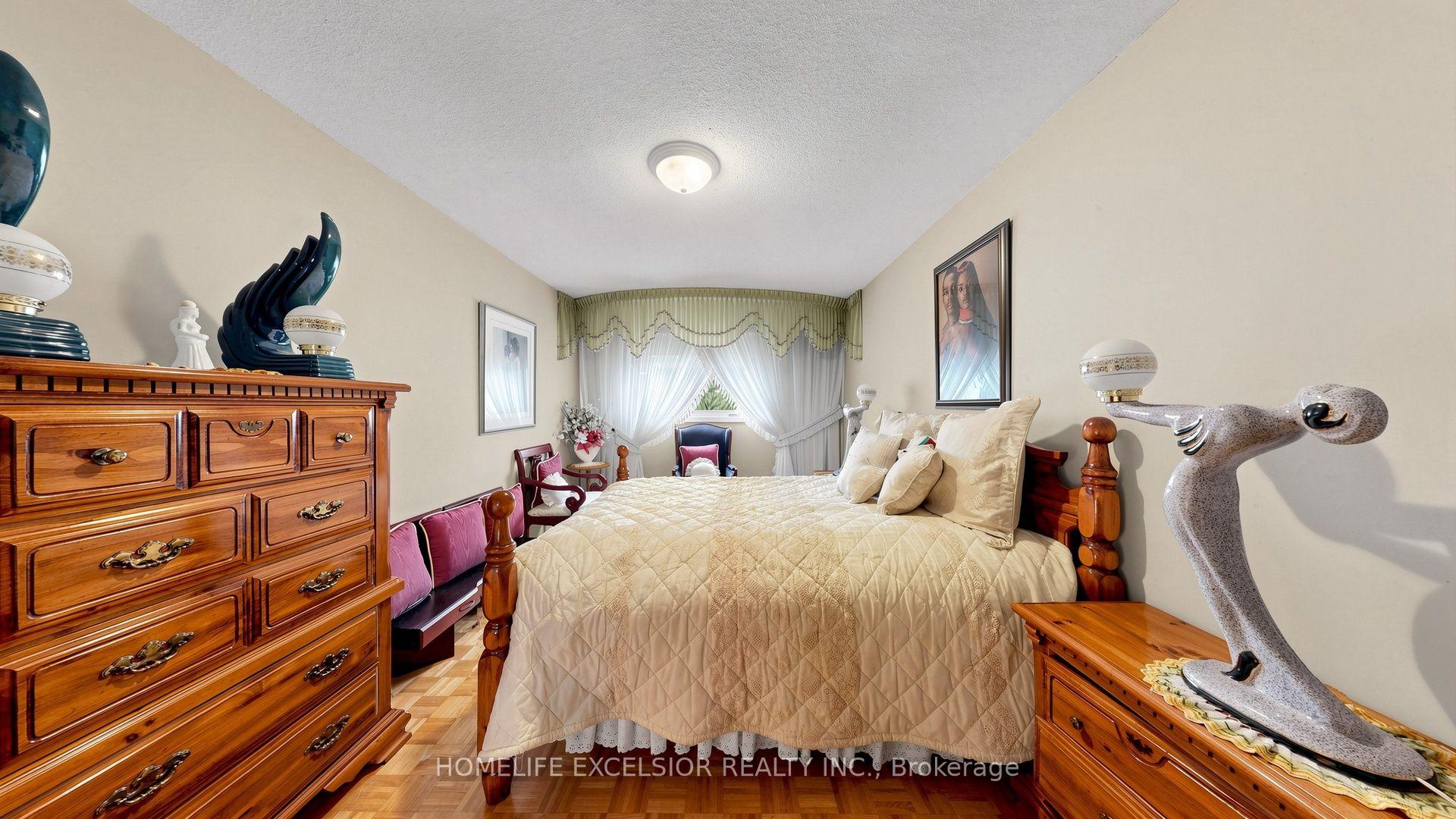Photo 35 of 190 Raymerville Drive, Markham, Raymerville — HOMEH