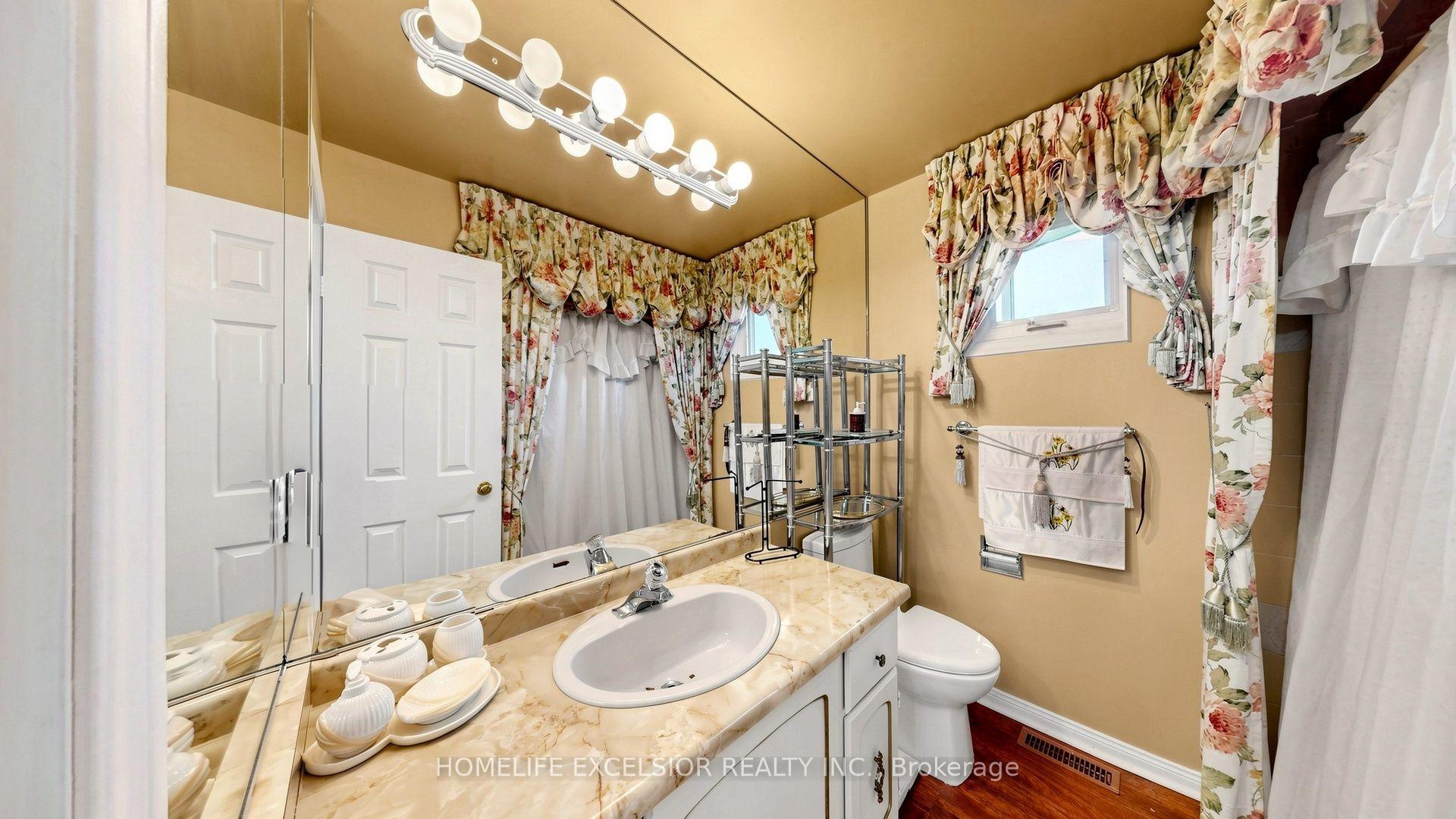 Photo 39 of 190 Raymerville Drive, Markham, Raymerville — HOMEH