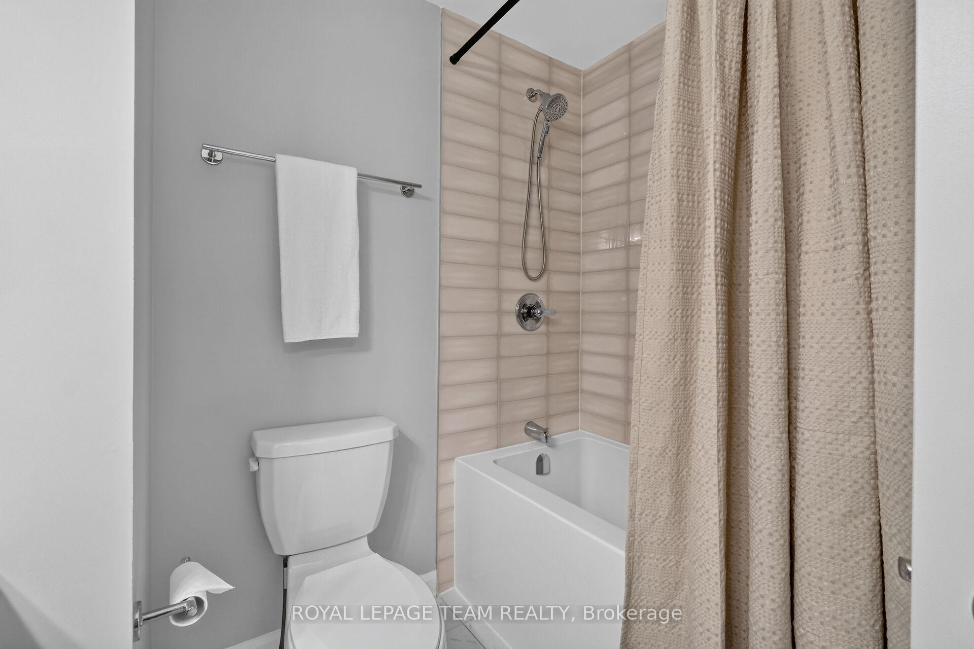 Photo 32 of 70 Cordage Street, Ottawa, Avalon East — HOMEH