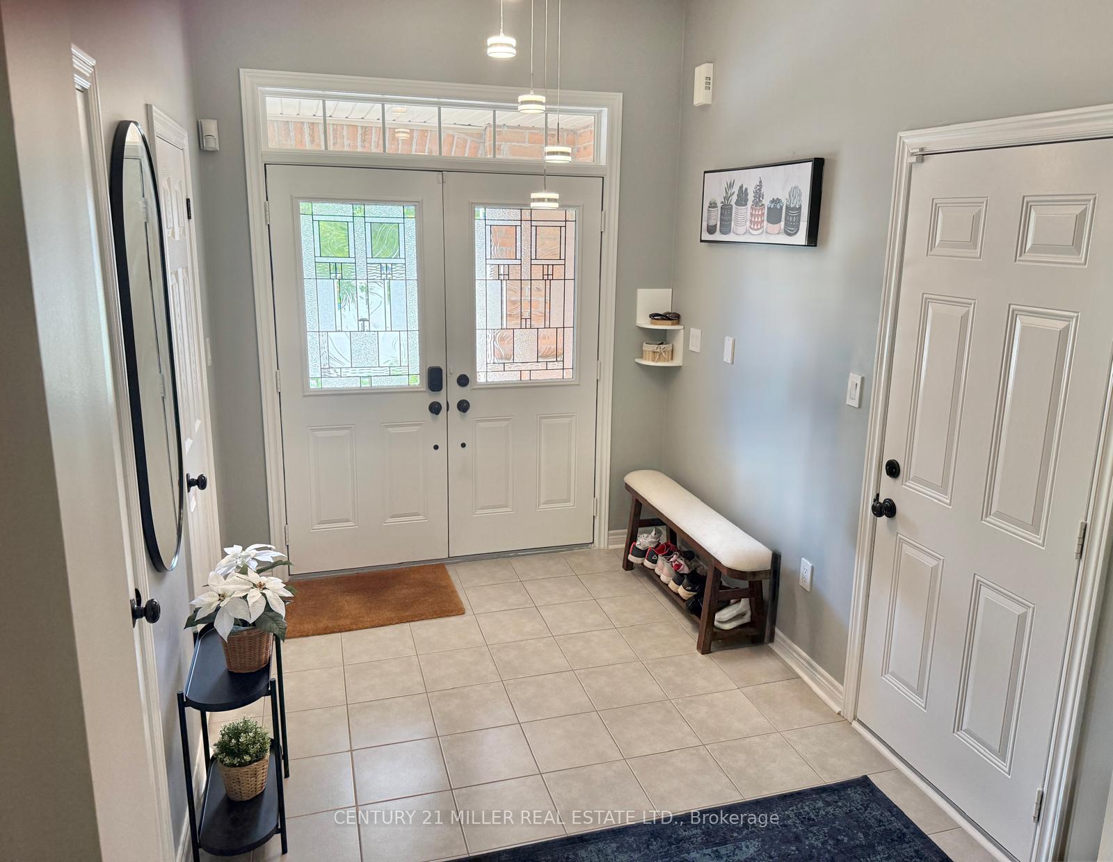 Photo 3 of Unit 14, 3275 Stalybridge Drive, Oakville, Bronte Creek — HOMEH