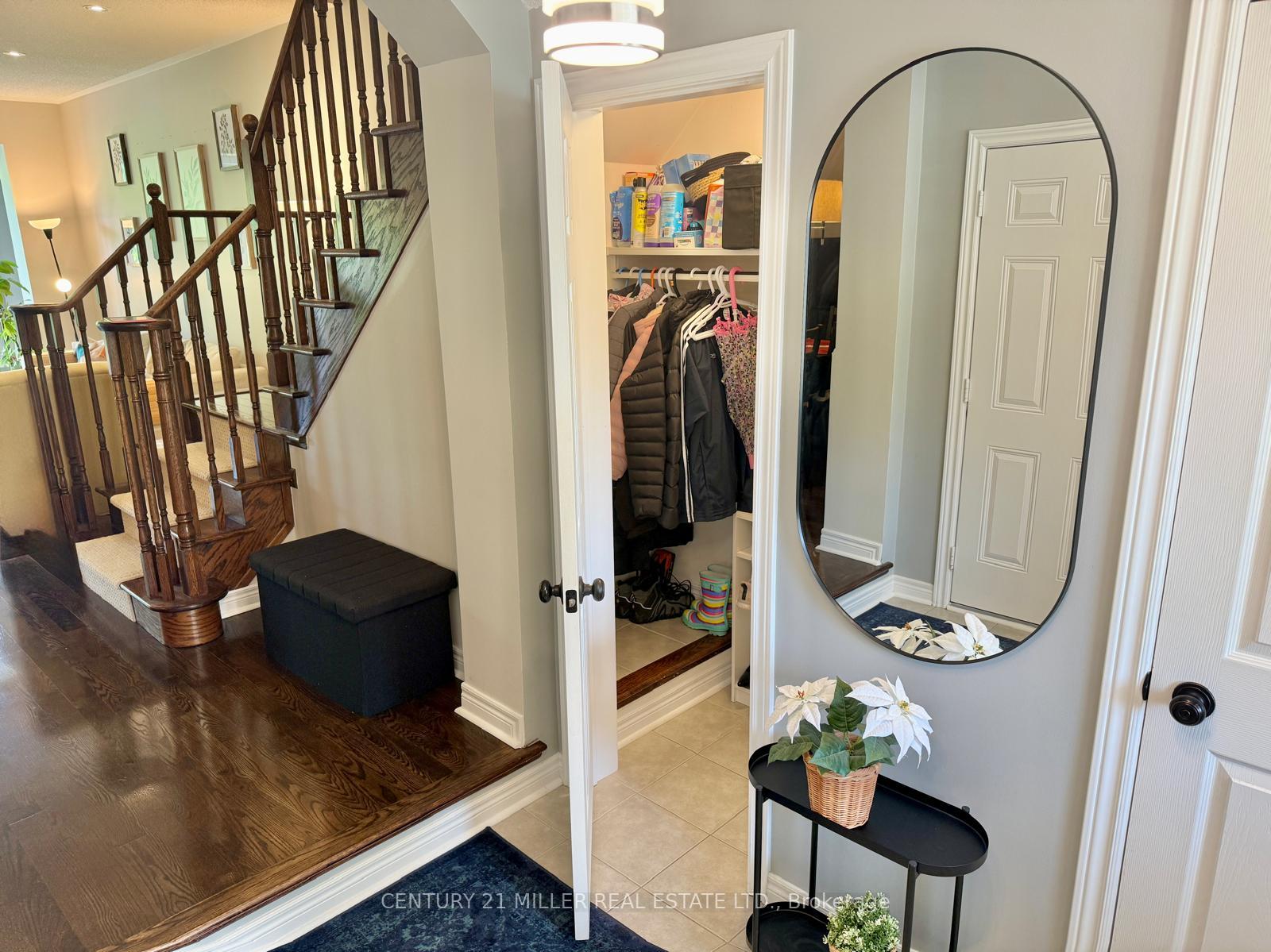 Photo 8 of Unit 14, 3275 Stalybridge Drive, Oakville, Bronte Creek — HOMEH