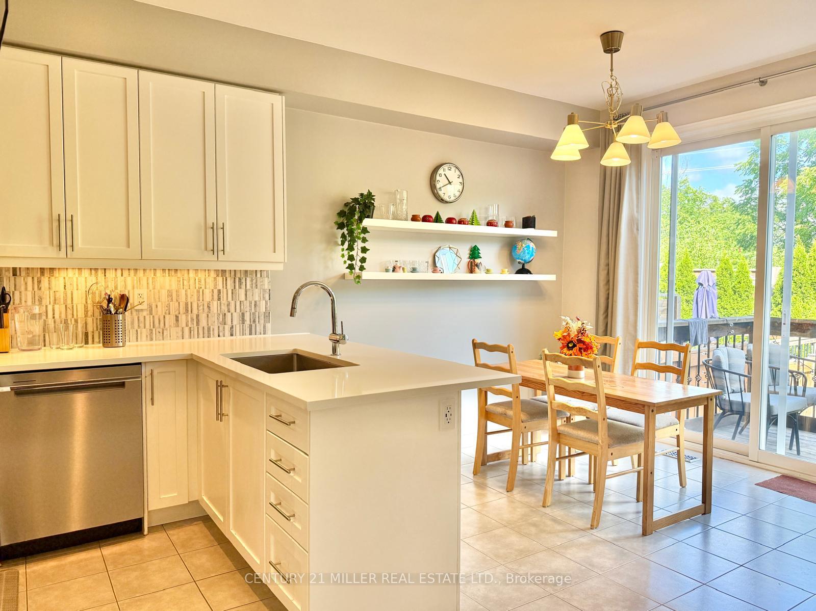Photo 15 of Unit 14, 3275 Stalybridge Drive, Oakville, Bronte Creek — HOMEH