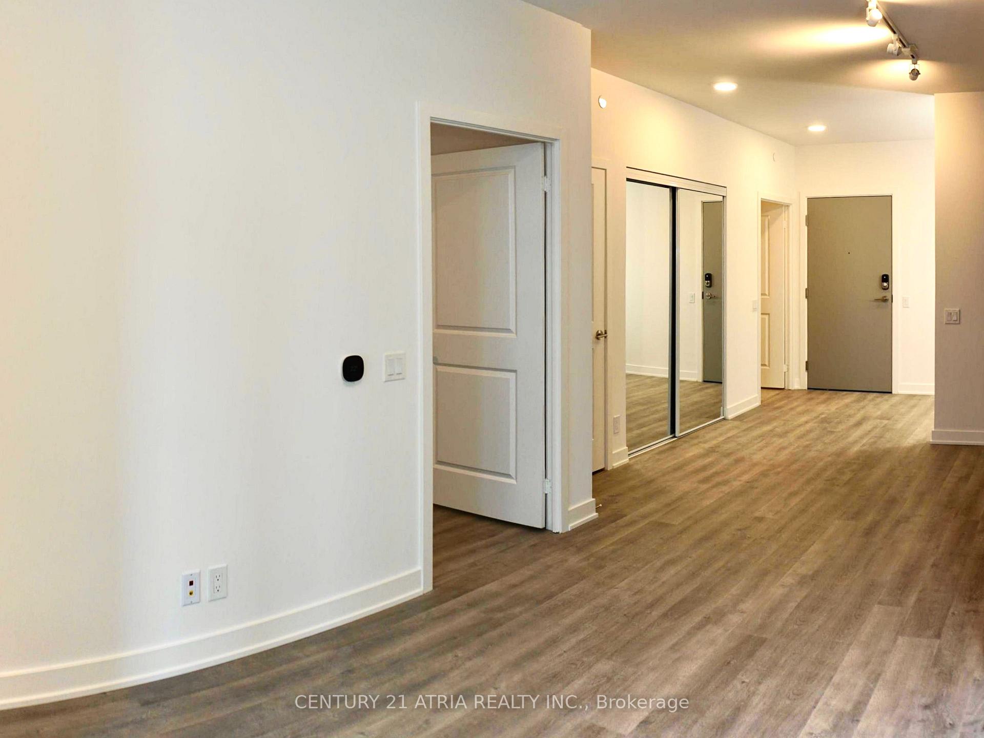 Photo 2 of Unit 619A, 30 Upper Mall Way, Vaughan, Brownridge — HOMEH