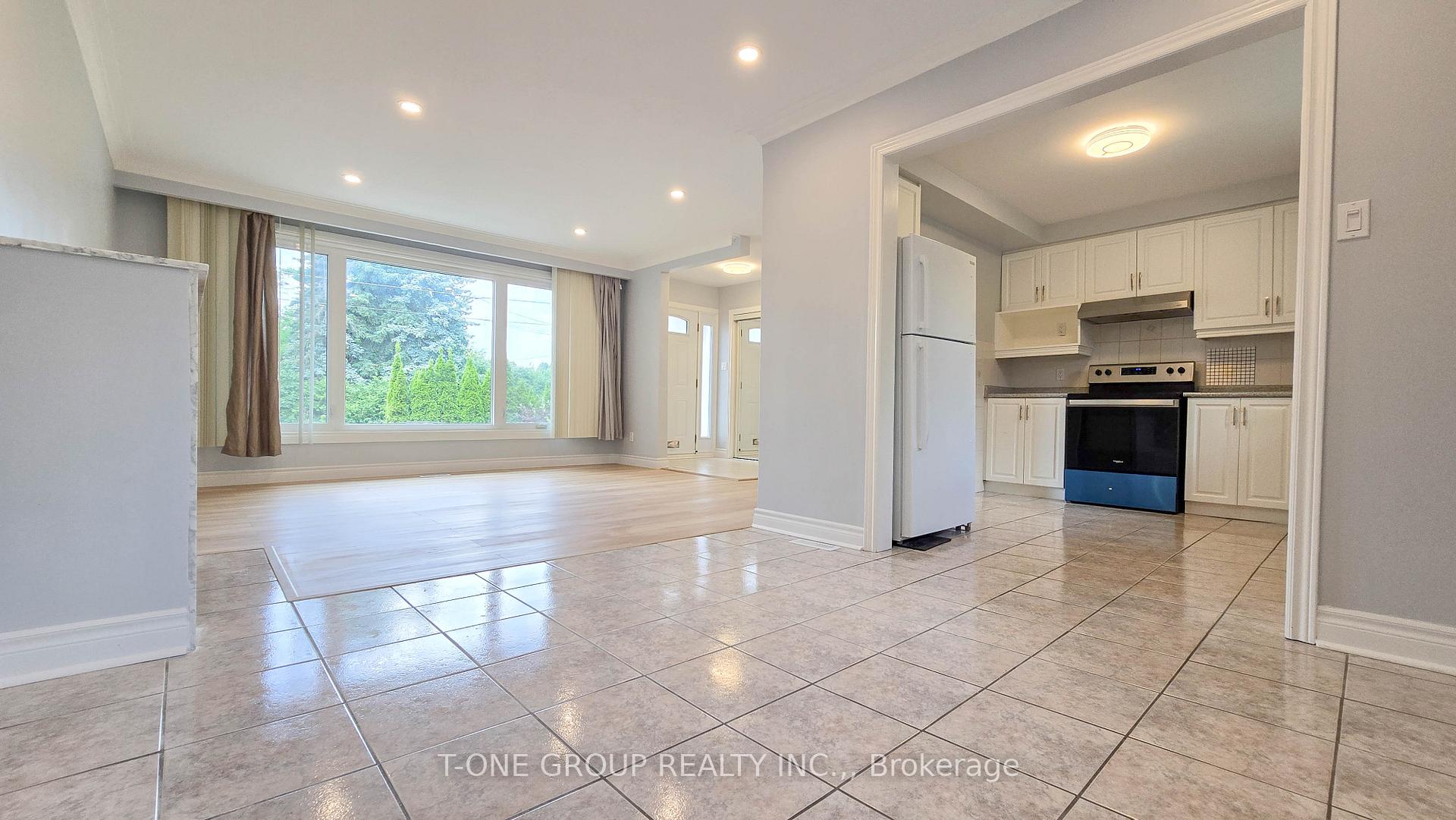 Photo 7 of Unit MAIN, 452 Lynett Crescent, Richmond Hill, Crosby — HOMEH