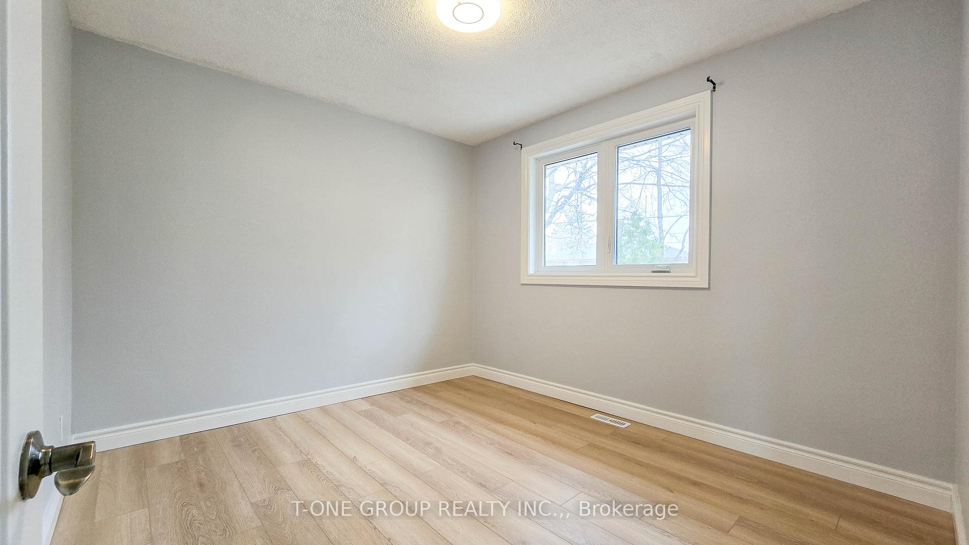 Photo 15 of Unit MAIN, 452 Lynett Crescent, Richmond Hill, Crosby — HOMEH