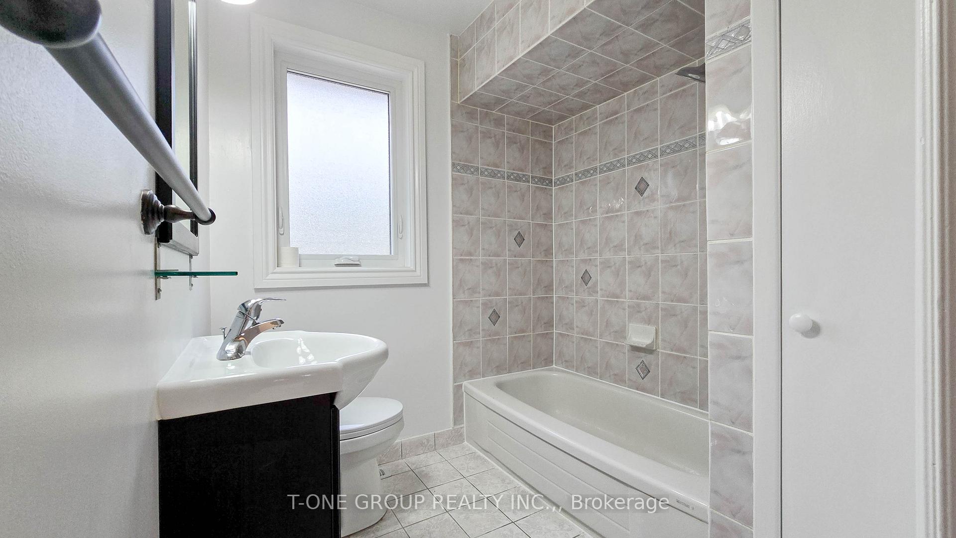 Photo 17 of Unit MAIN, 452 Lynett Crescent, Richmond Hill, Crosby — HOMEH