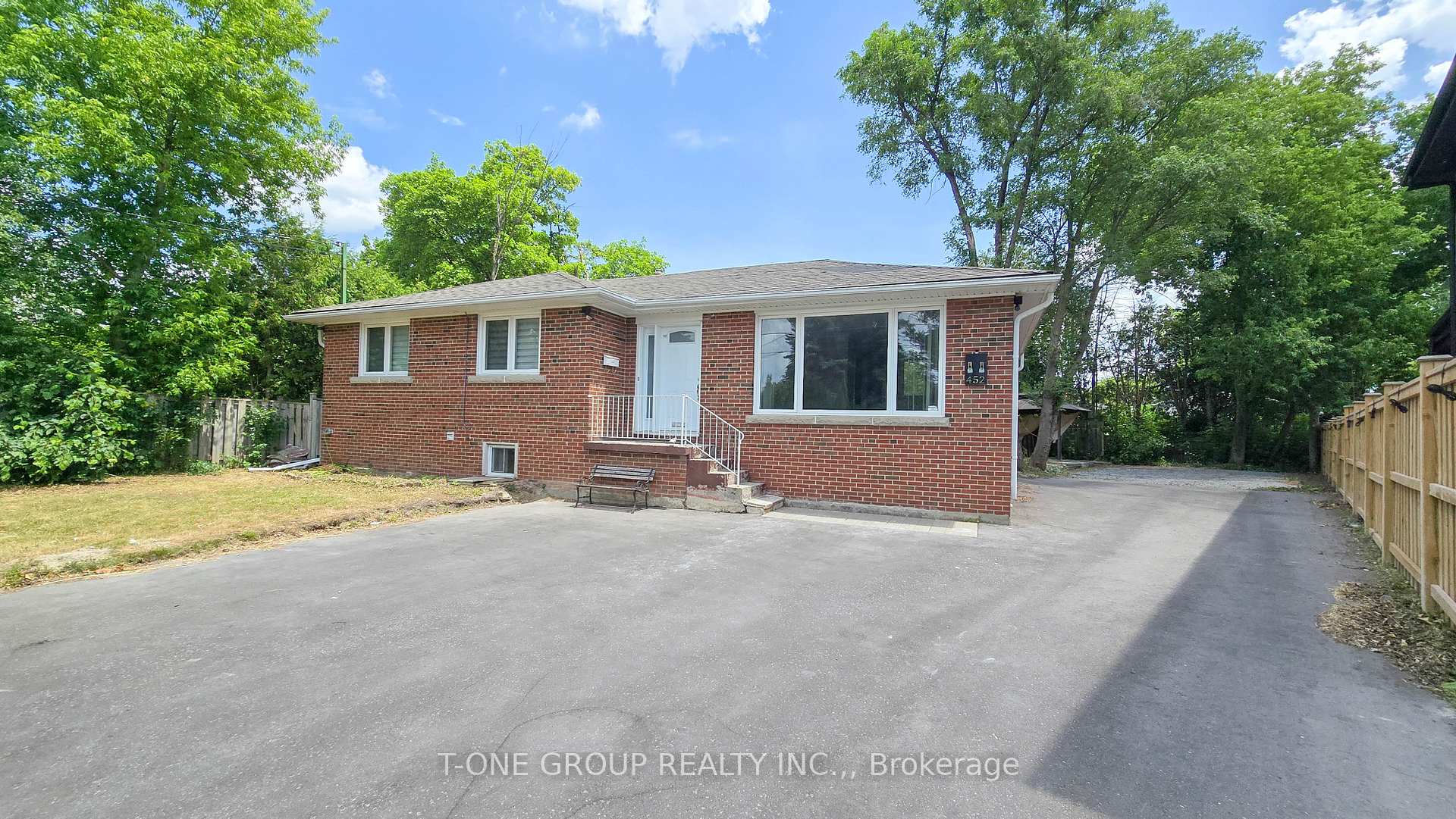 Photo 18 of Unit MAIN, 452 Lynett Crescent, Richmond Hill, Crosby — HOMEH