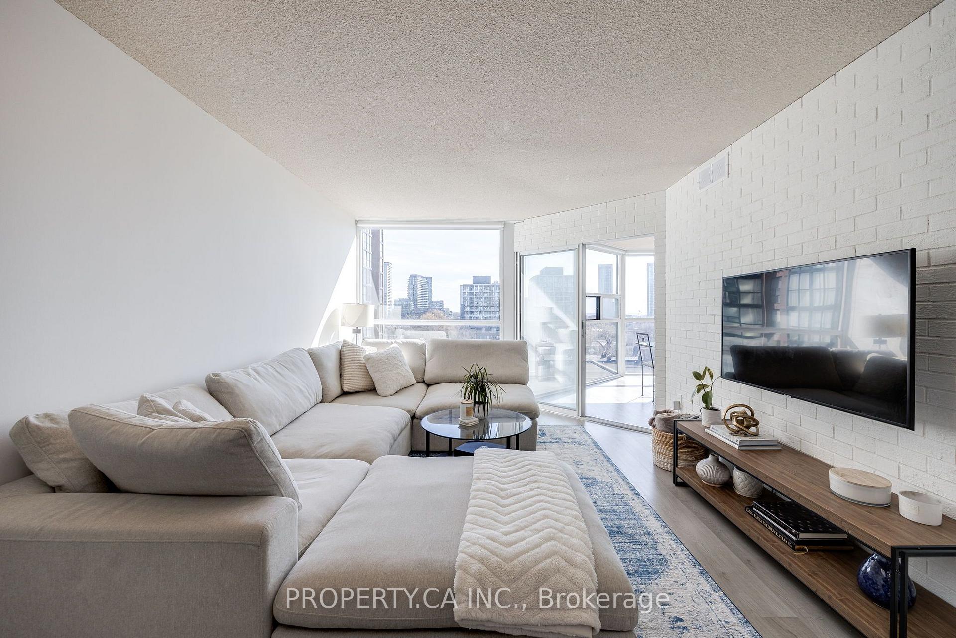 Photo 11 of Unit 813, 705 King Street W, Toronto, Niagara — HOMEH