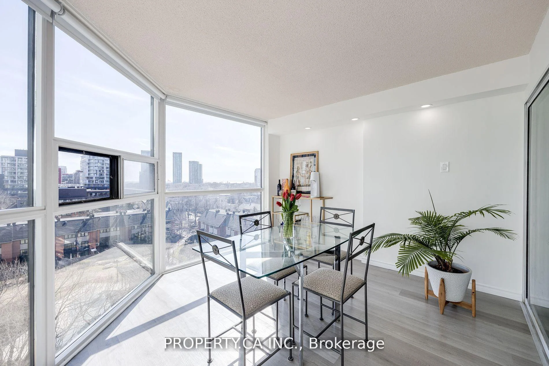 Photo 20 of Unit 813, 705 King Street W, Toronto, Niagara — HOMEH